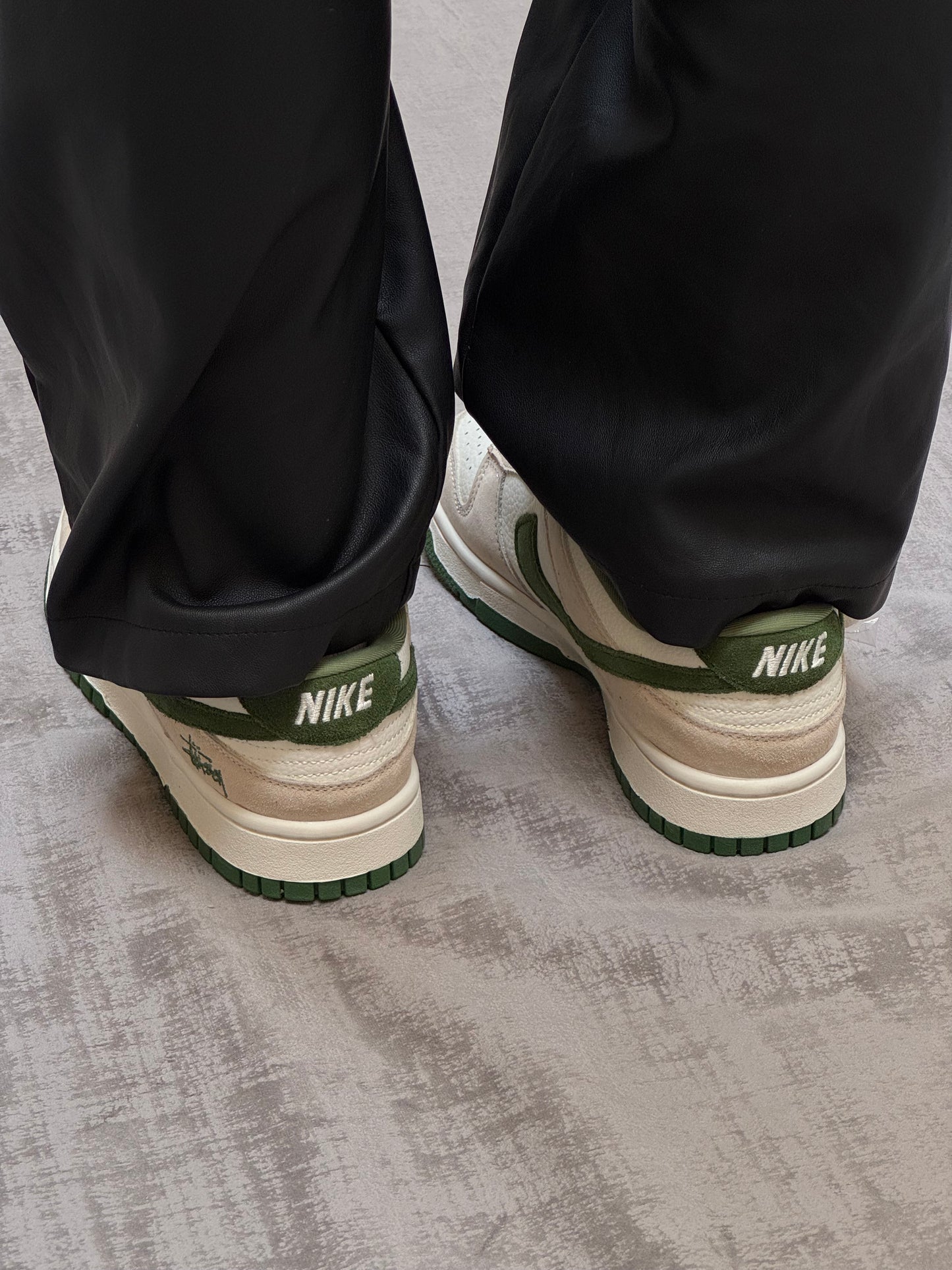 Nike SB Dunk Low Stussy