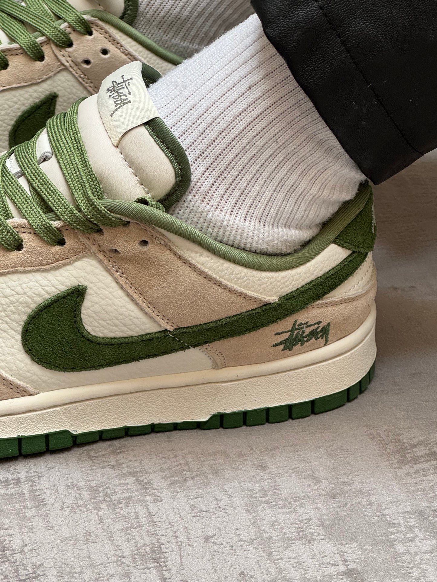 Nike SB Dunk Low Stussy