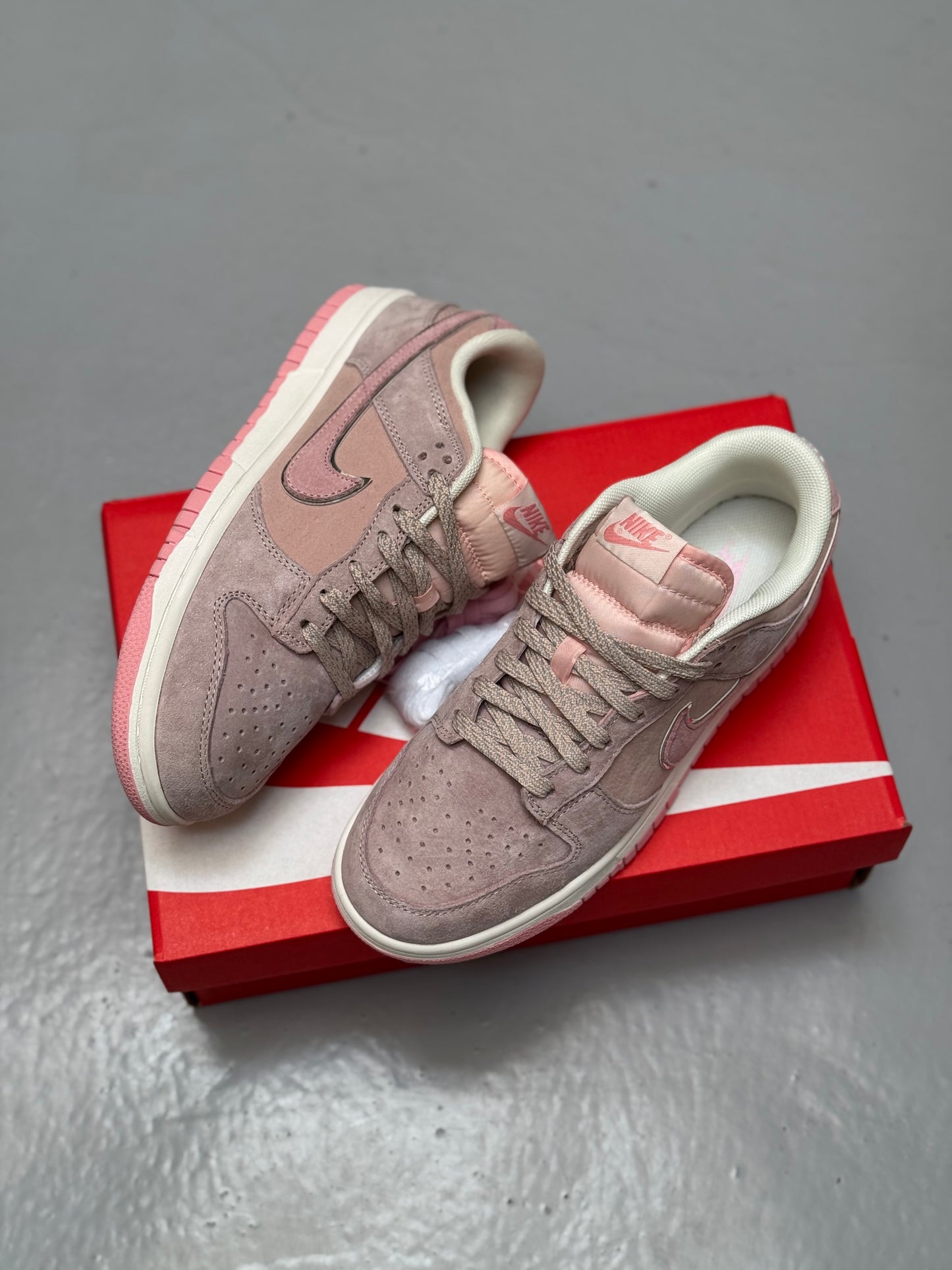 Nike SB Dunk Low Rosa