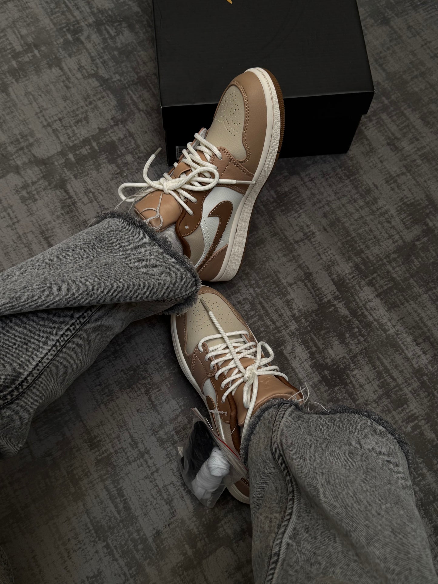 Air Jordan 1 Low “Tan Brown”