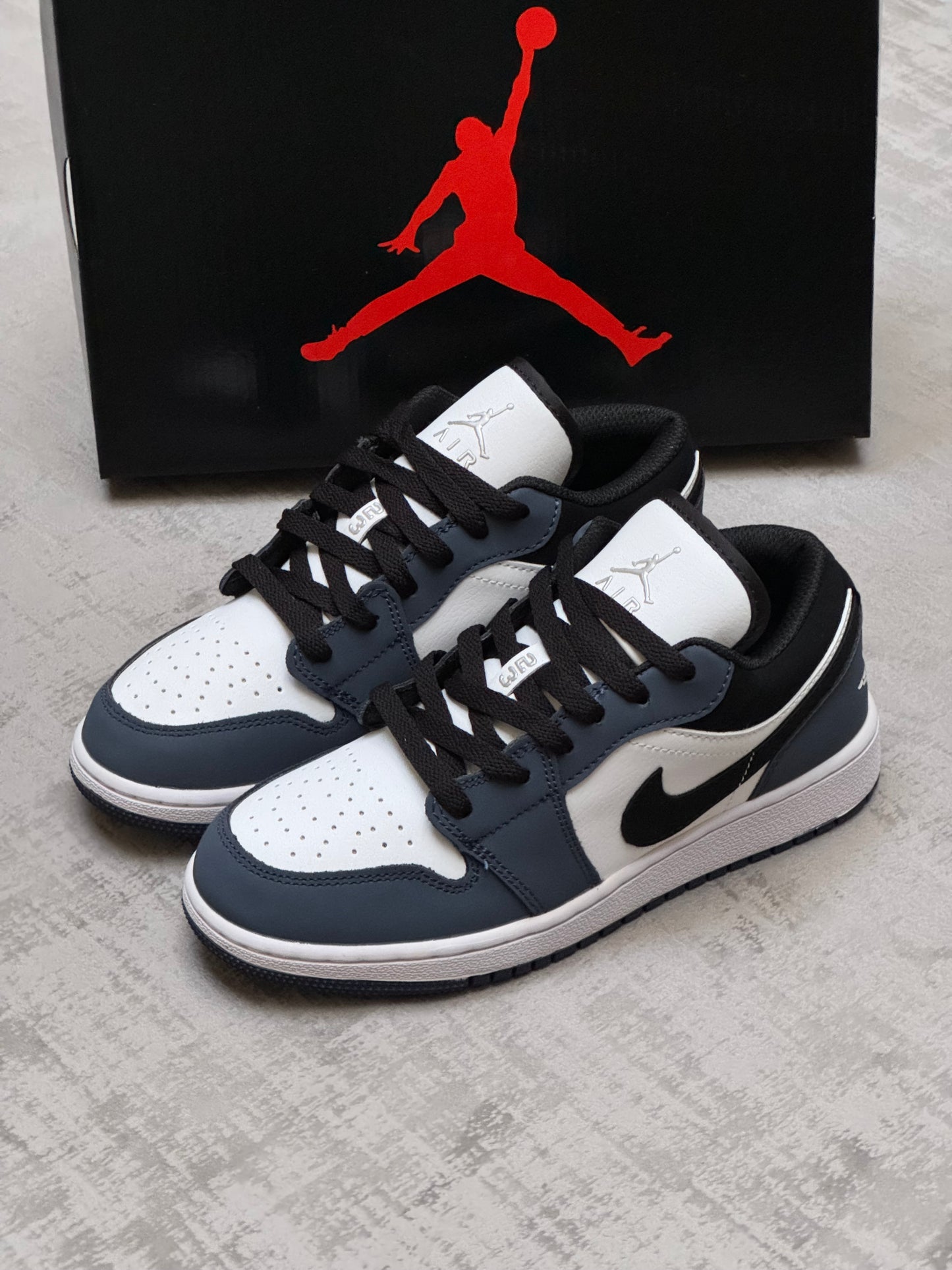 Air Jordan 1 Low Navy