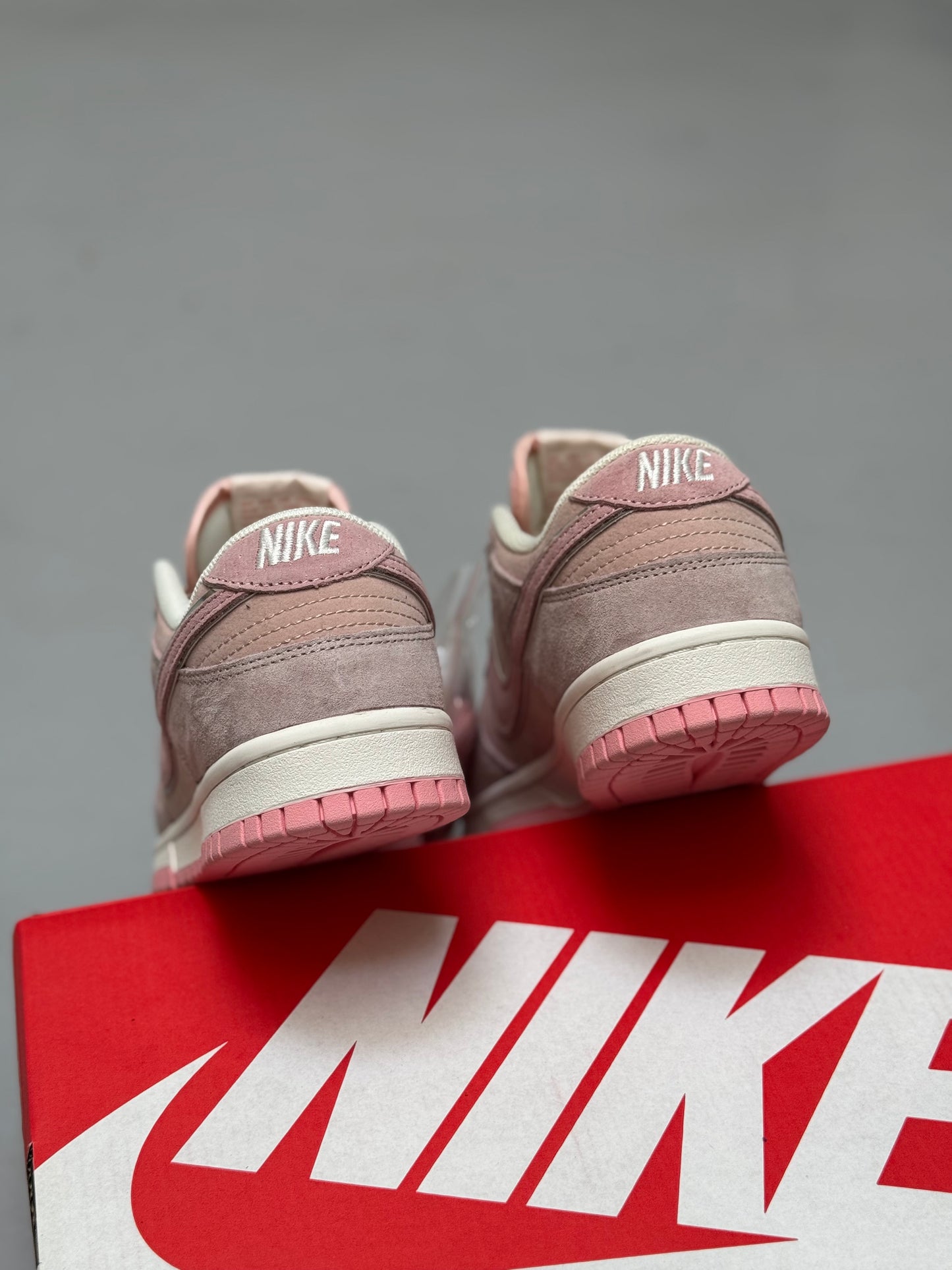 Nike SB Dunk Low Rosa