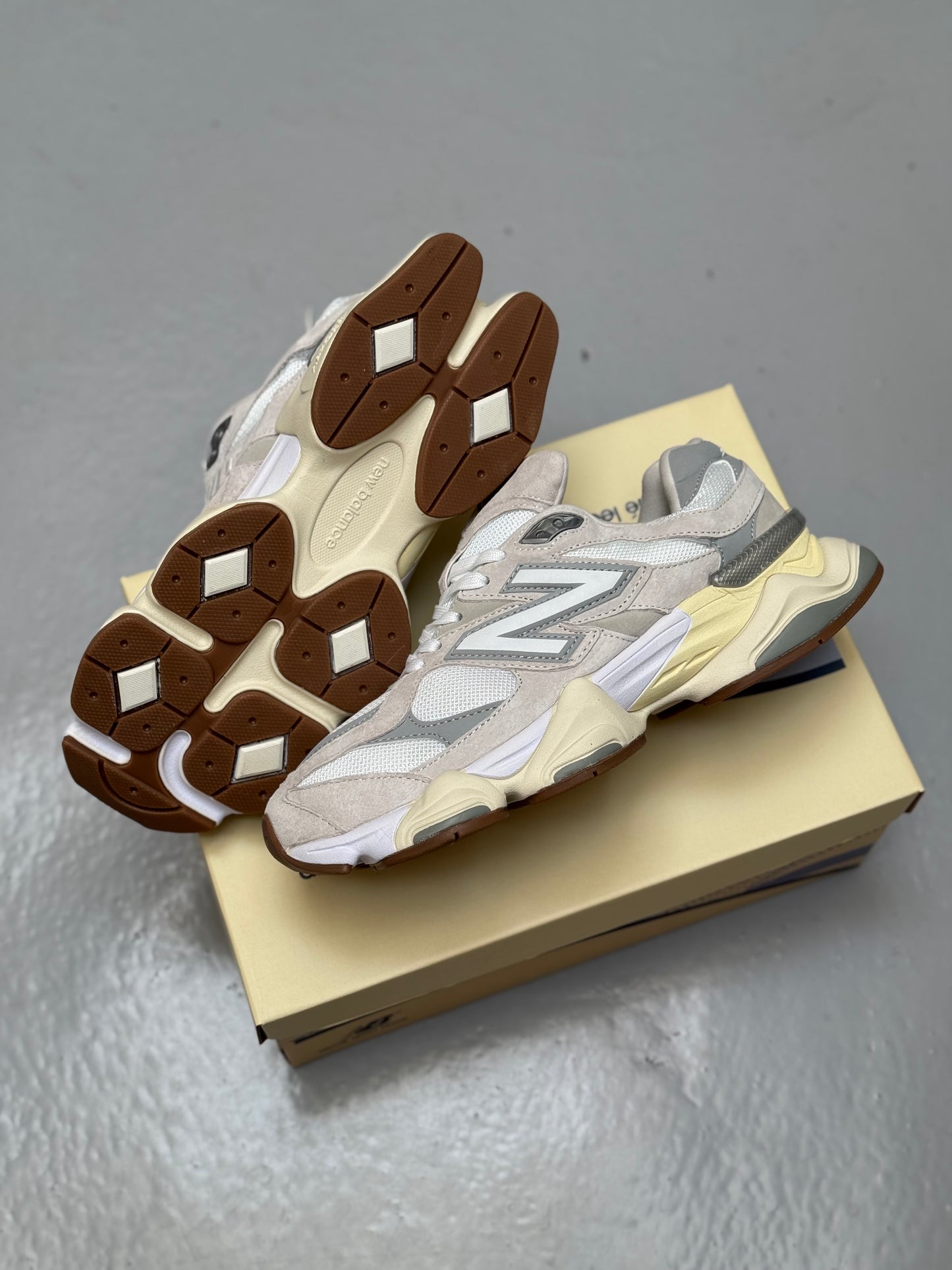 New Balance 9060