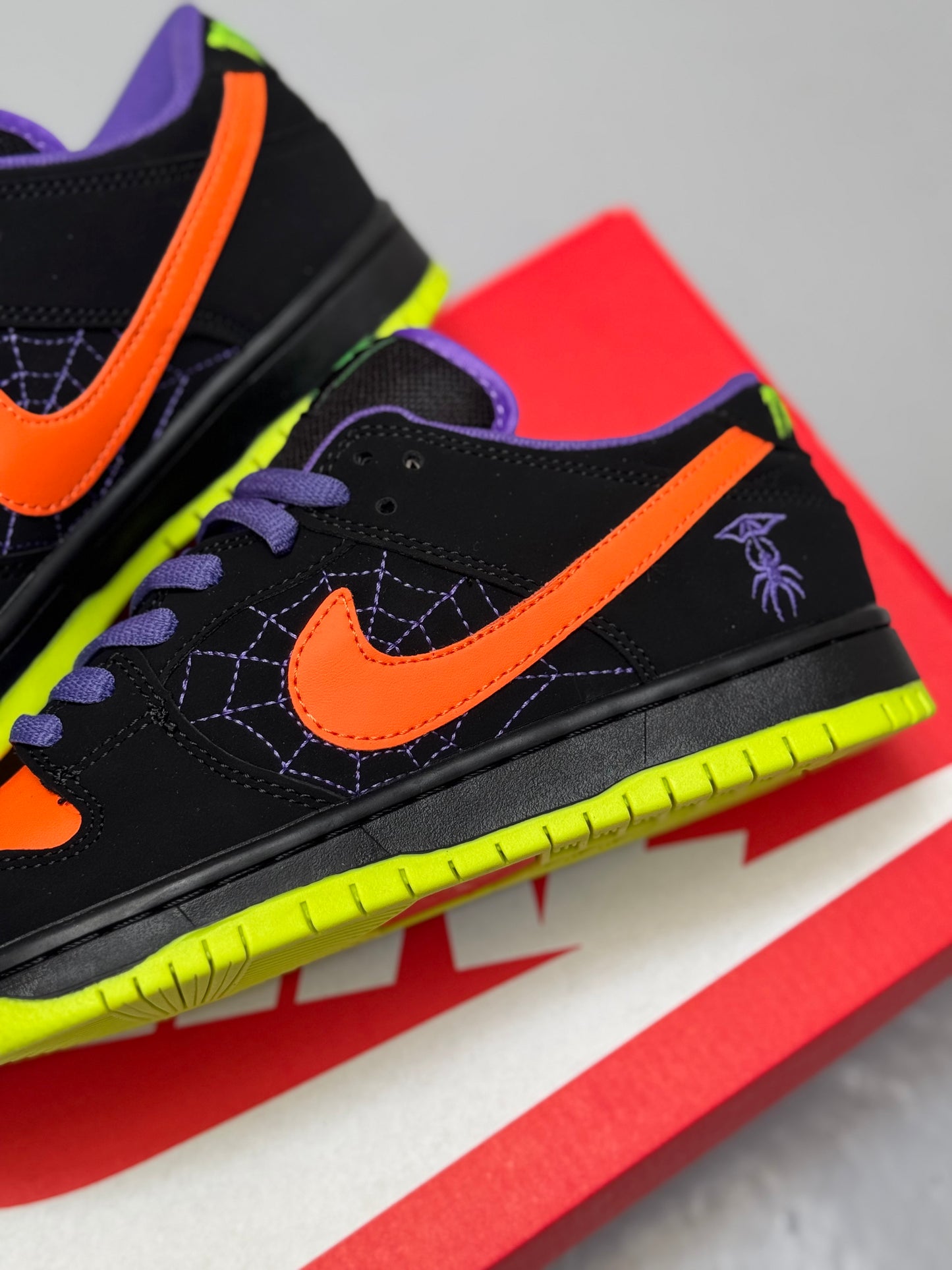 Nike SB Dunk Low “Night of Mishief”