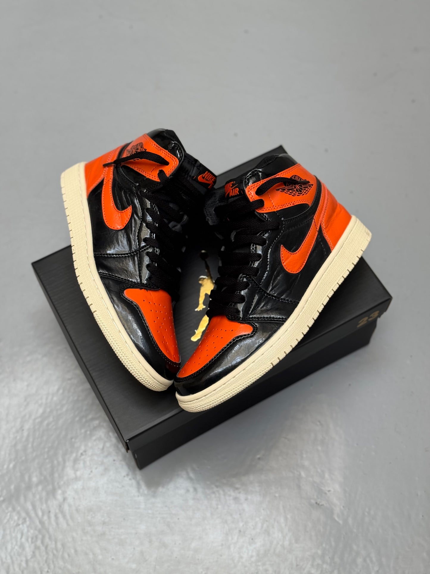 Air Jordan 1 Retro High OG ‘Shattered Backboard 3.0’