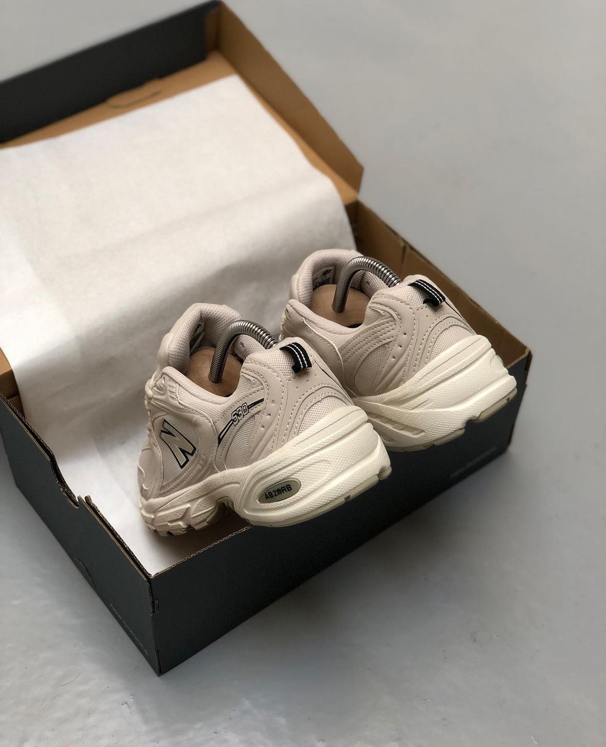 New Balance 530 Beige