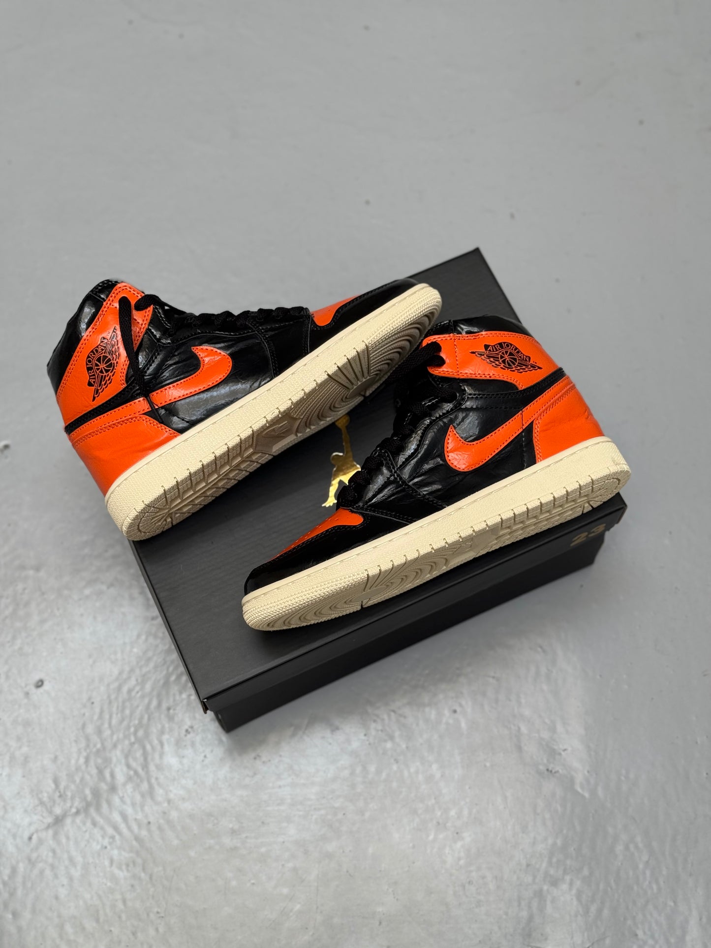 Air Jordan 1 Retro High OG ‘Shattered Backboard 3.0’