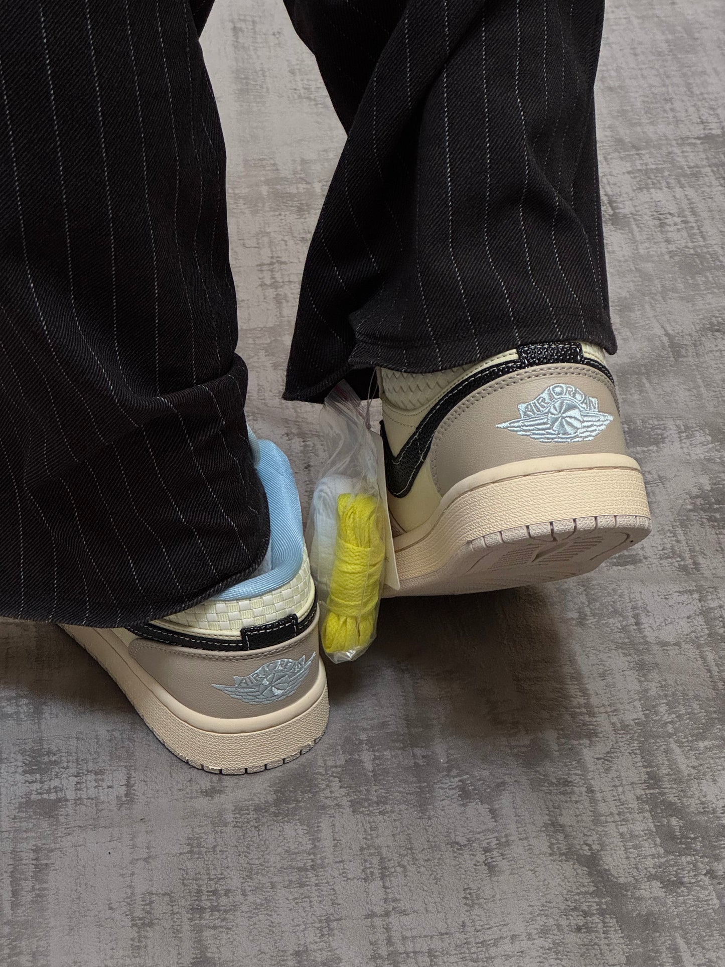 Air Jordan 1 Low Phantom Denim & SANDDRIFT