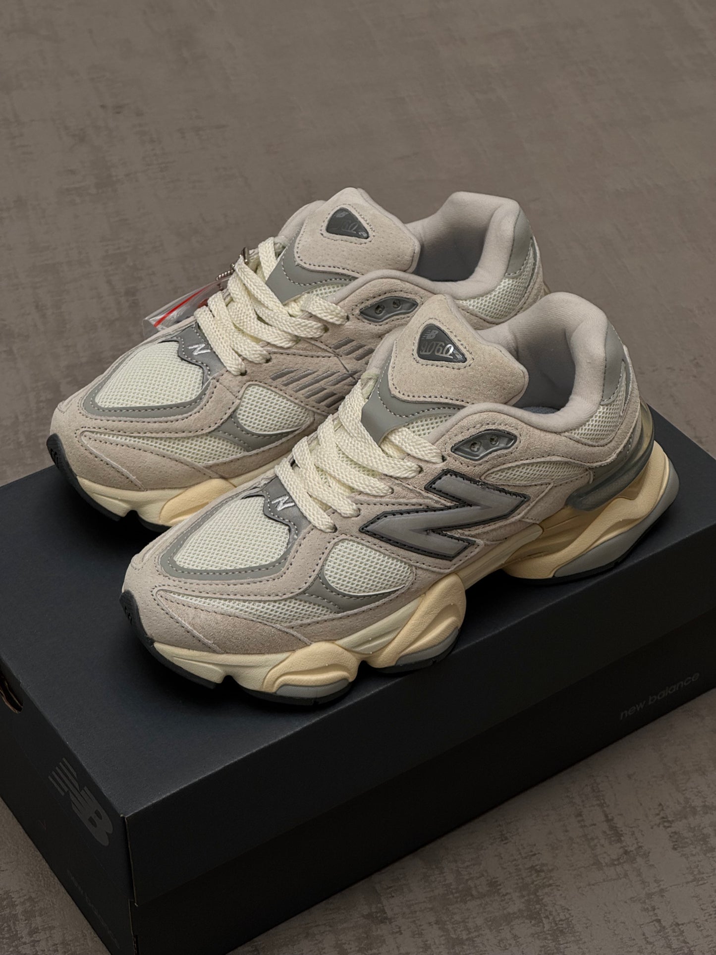 New Balance 9060