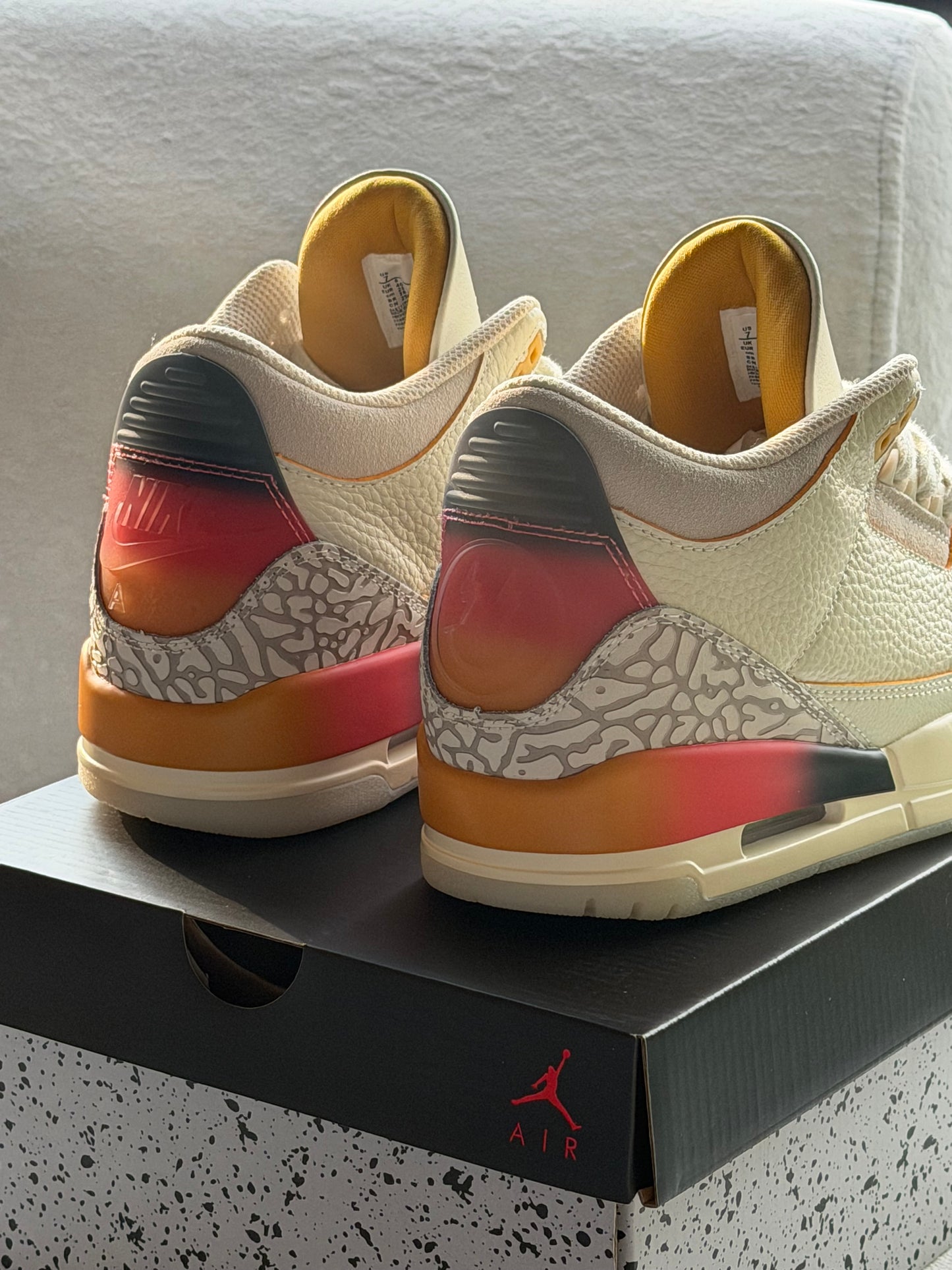 Jordan 3 Retro SP J Balvin Medellín Sunset