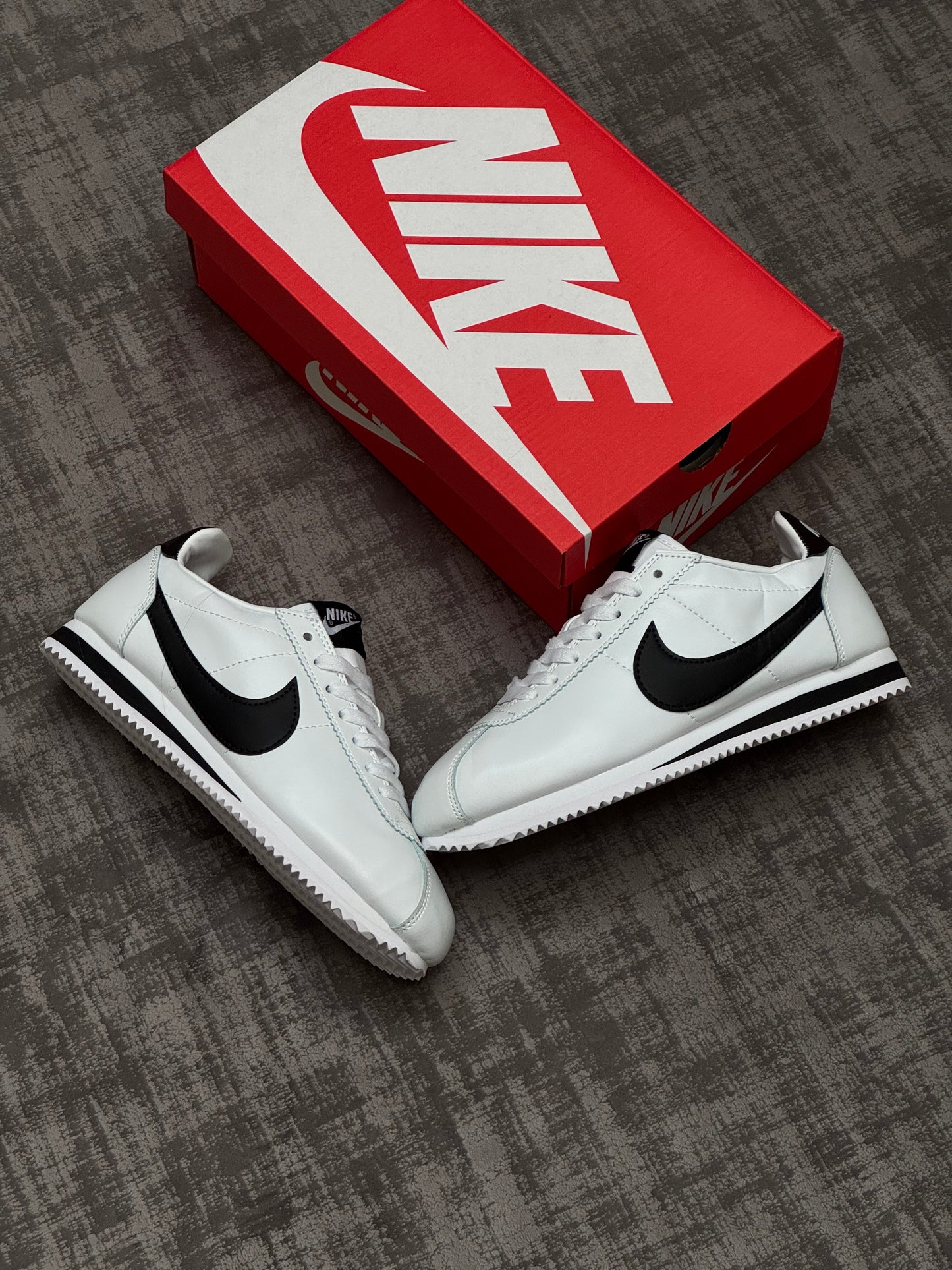 Nike Cortez B&W