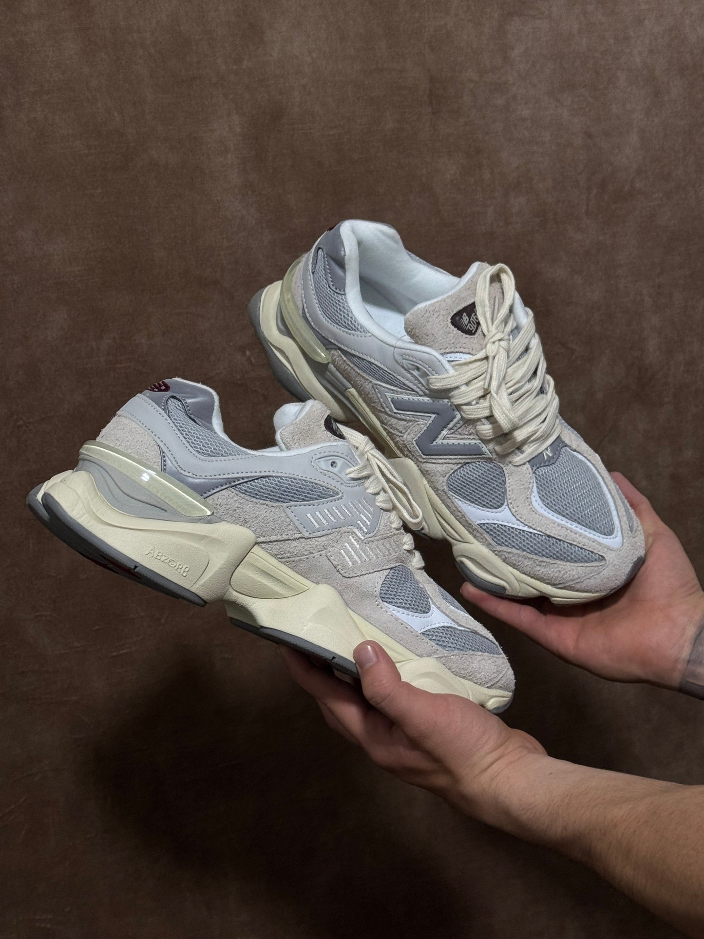 New Balance 9060 Beige Gris