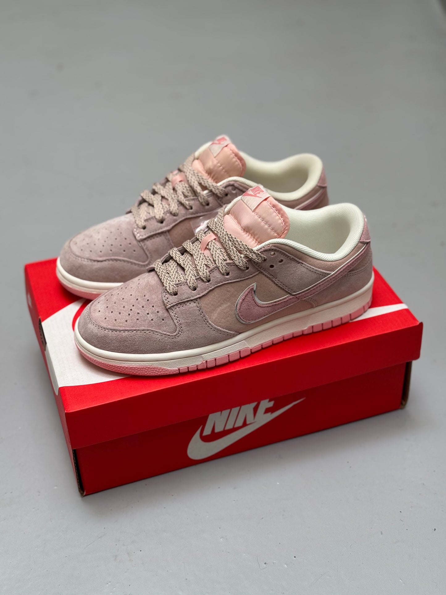 Nike SB Dunk Low Rosa