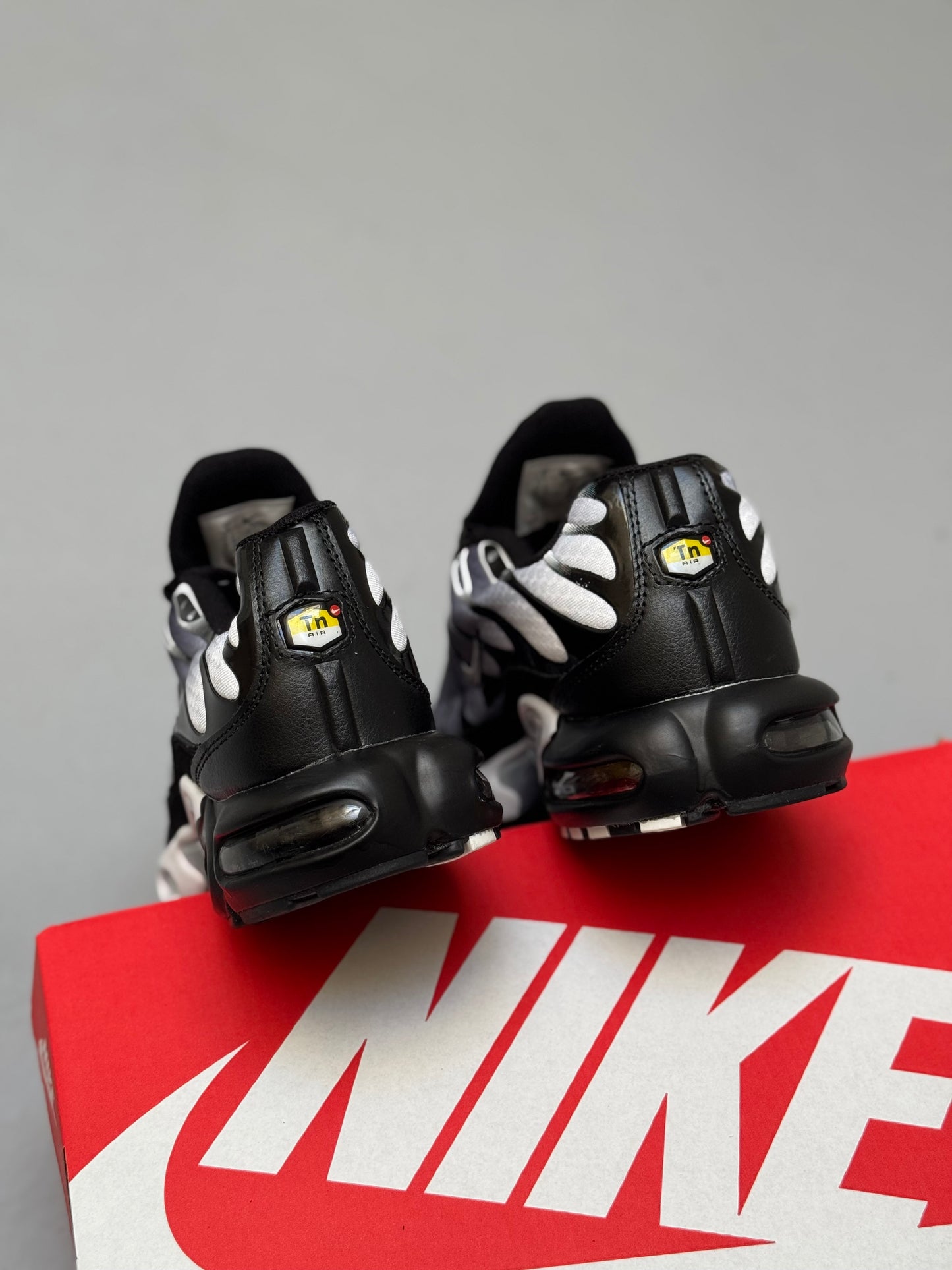 Nike Air Max Plus B\W