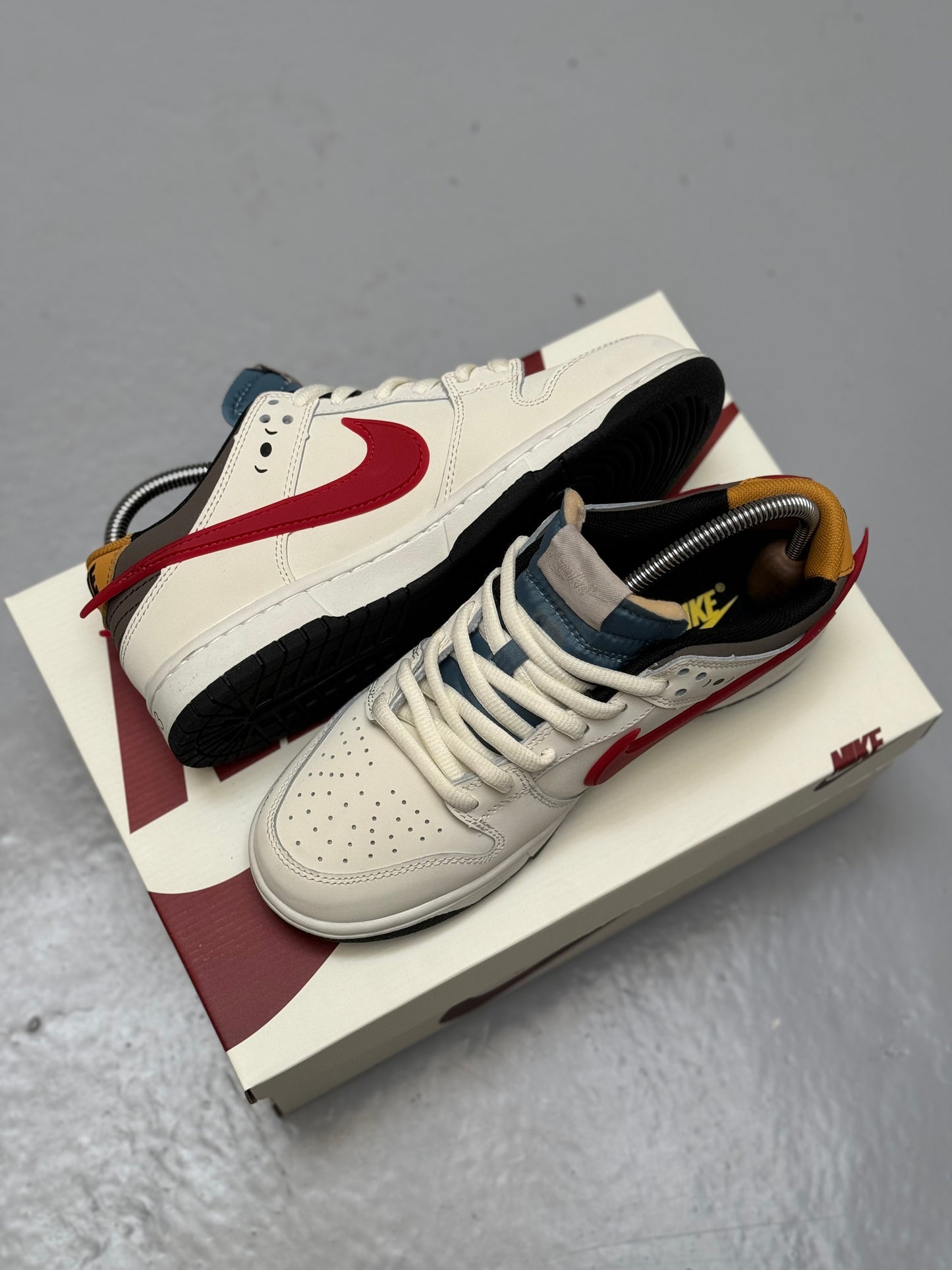 Nike SB Dunk Low x Los Cazafantasmas