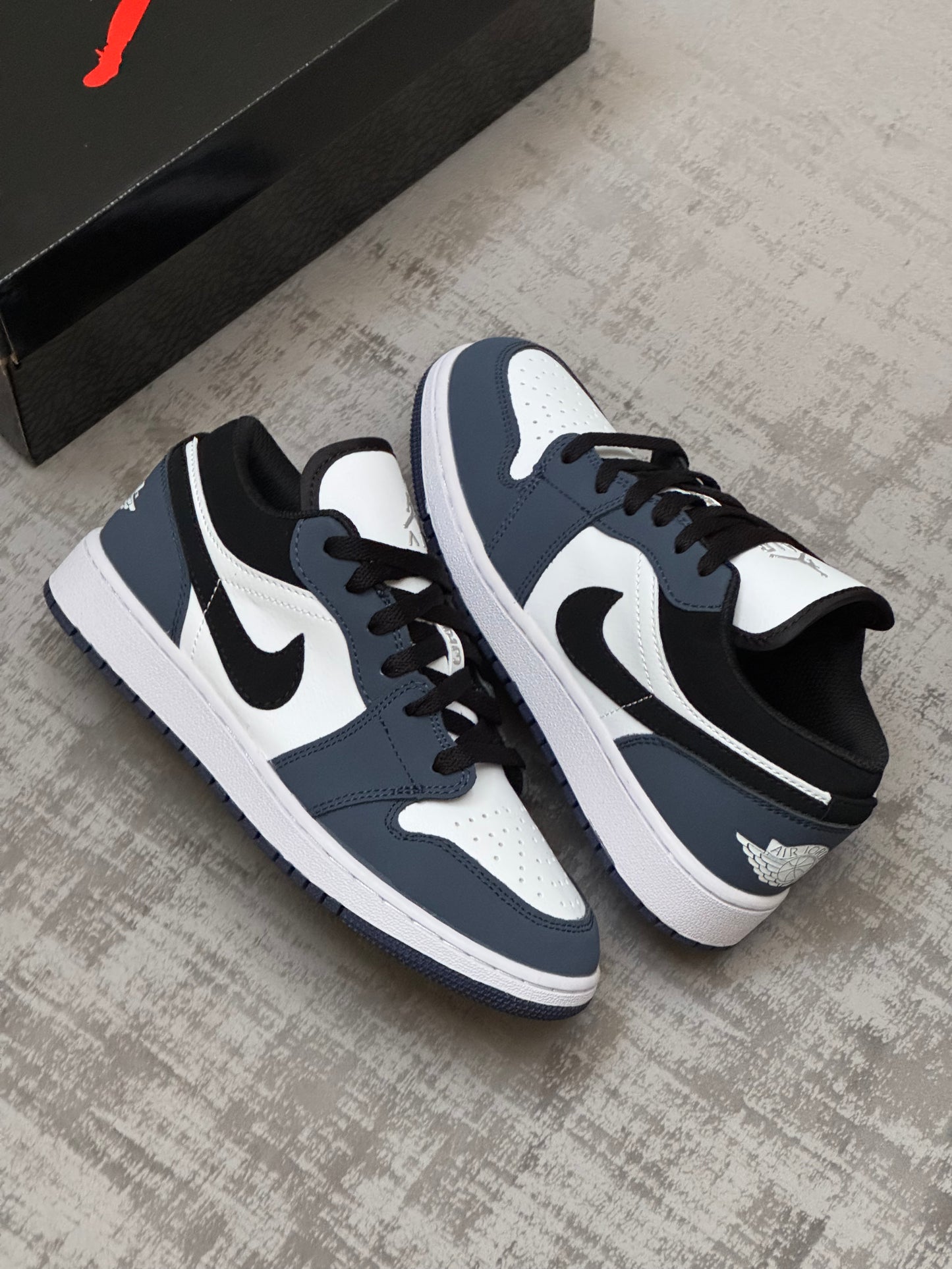 Air Jordan 1 Low Navy