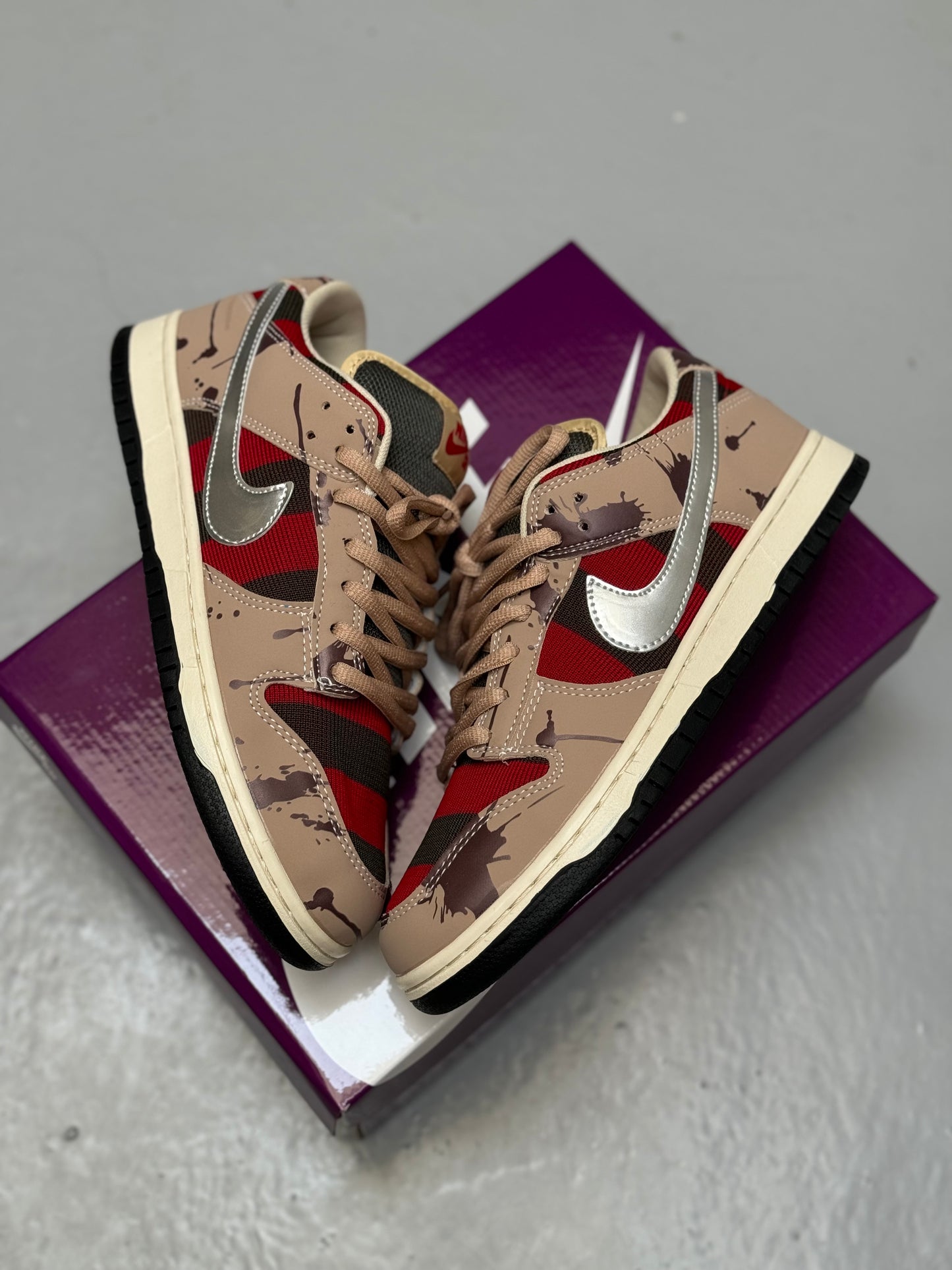 Nike SB Dunk Low Freddy Krueger