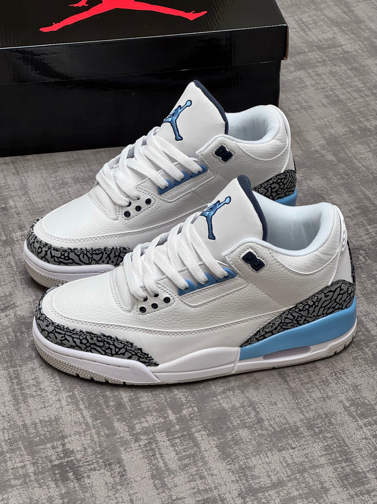 Jordan Retro 3 UNC