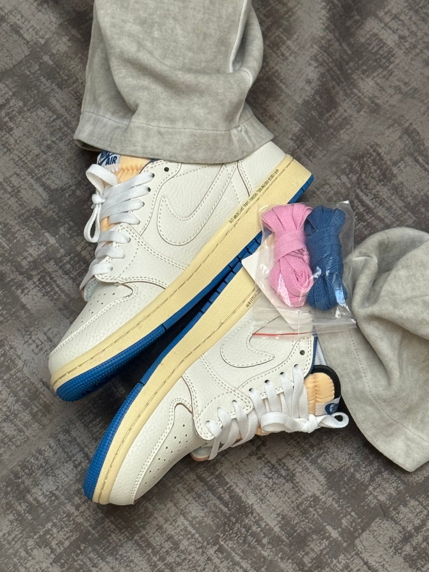 Travis Scott x Air Jordan 1 Low - Fragment Design