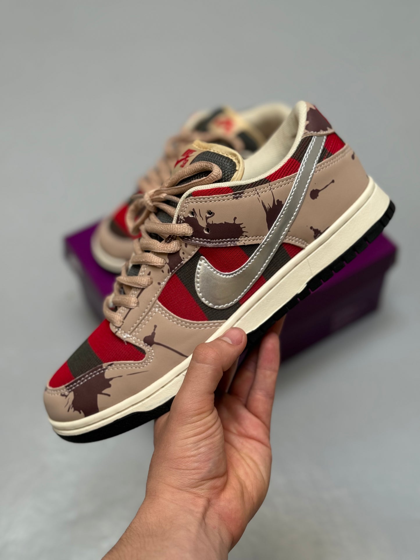 Nike SB Dunk Low Freddy Krueger
