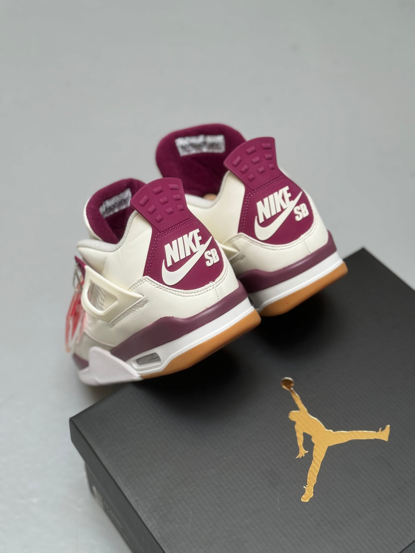 Jordan Retro 4 Purple