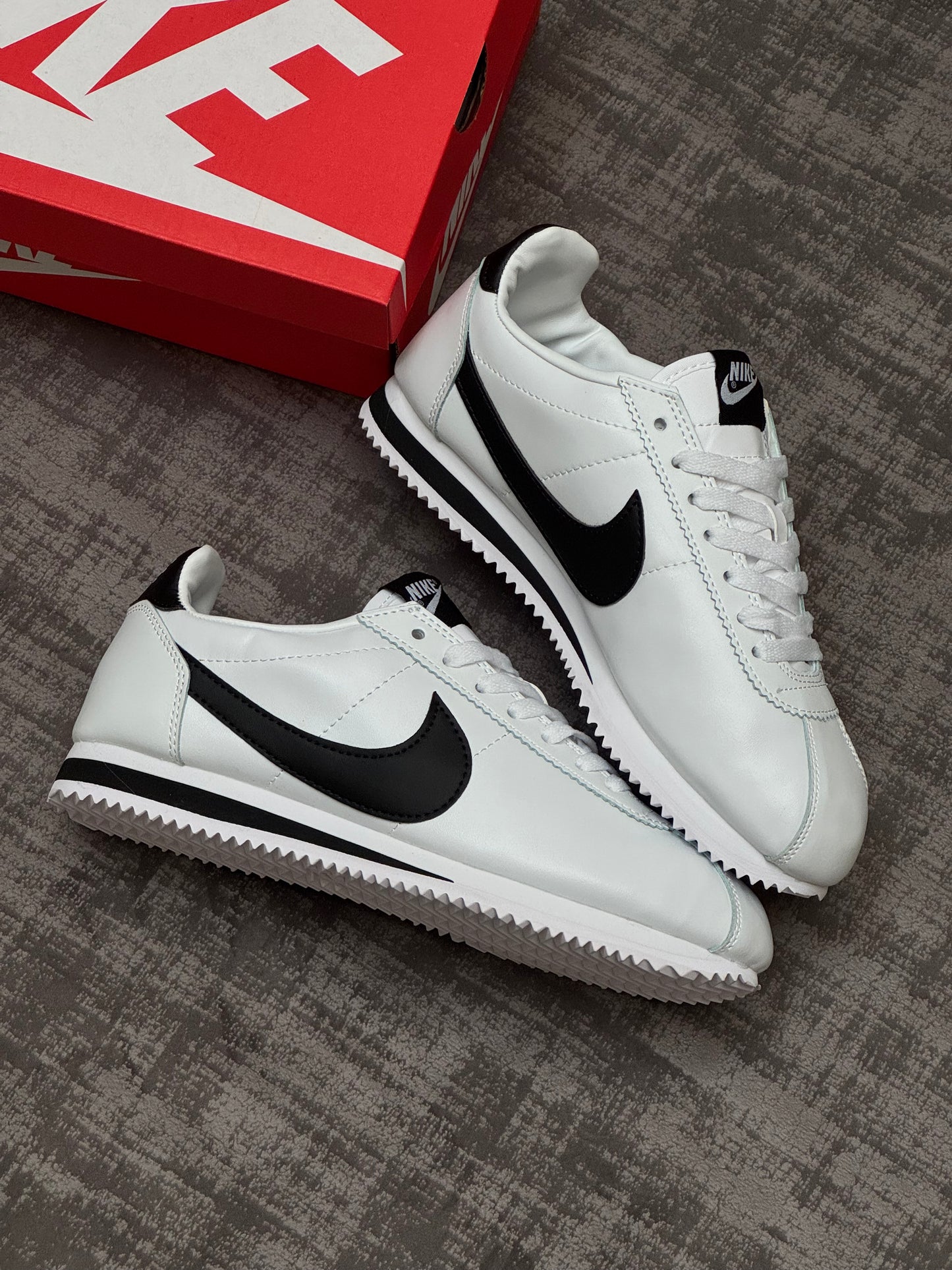 Nike Cortez B&W