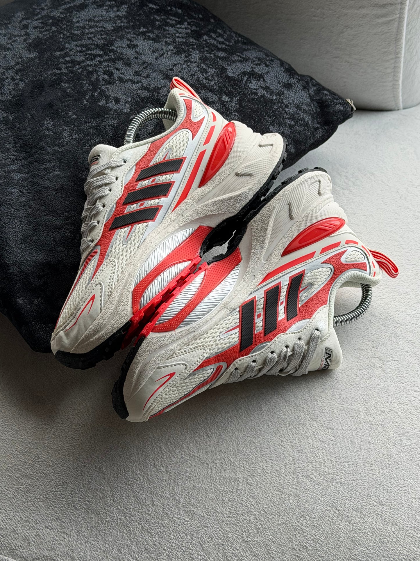 Adidas MTS Pro