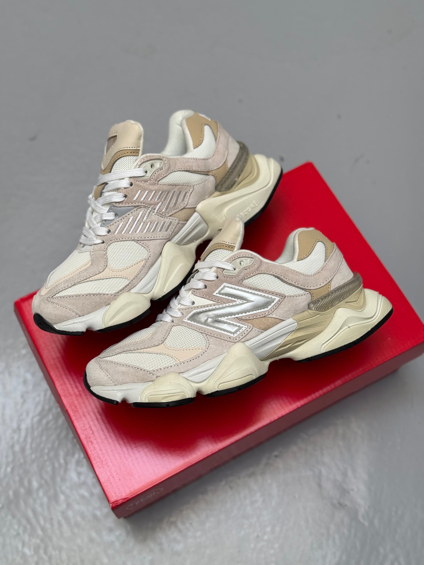 New Balance 9060 Beige