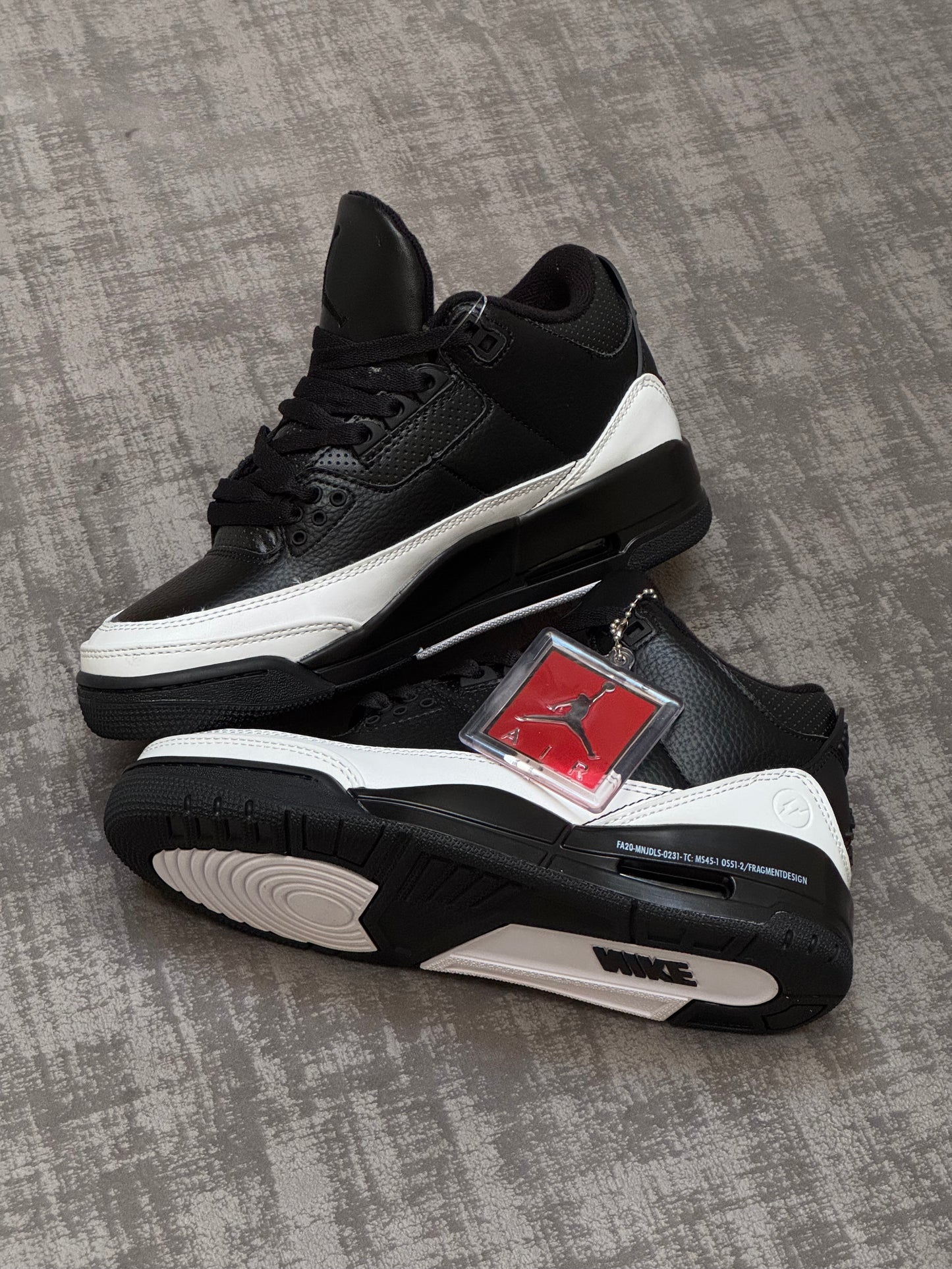 Air Jordan Retro 3 B&W