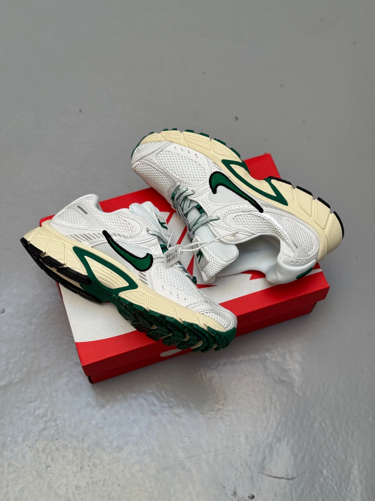 Nike V2K Run