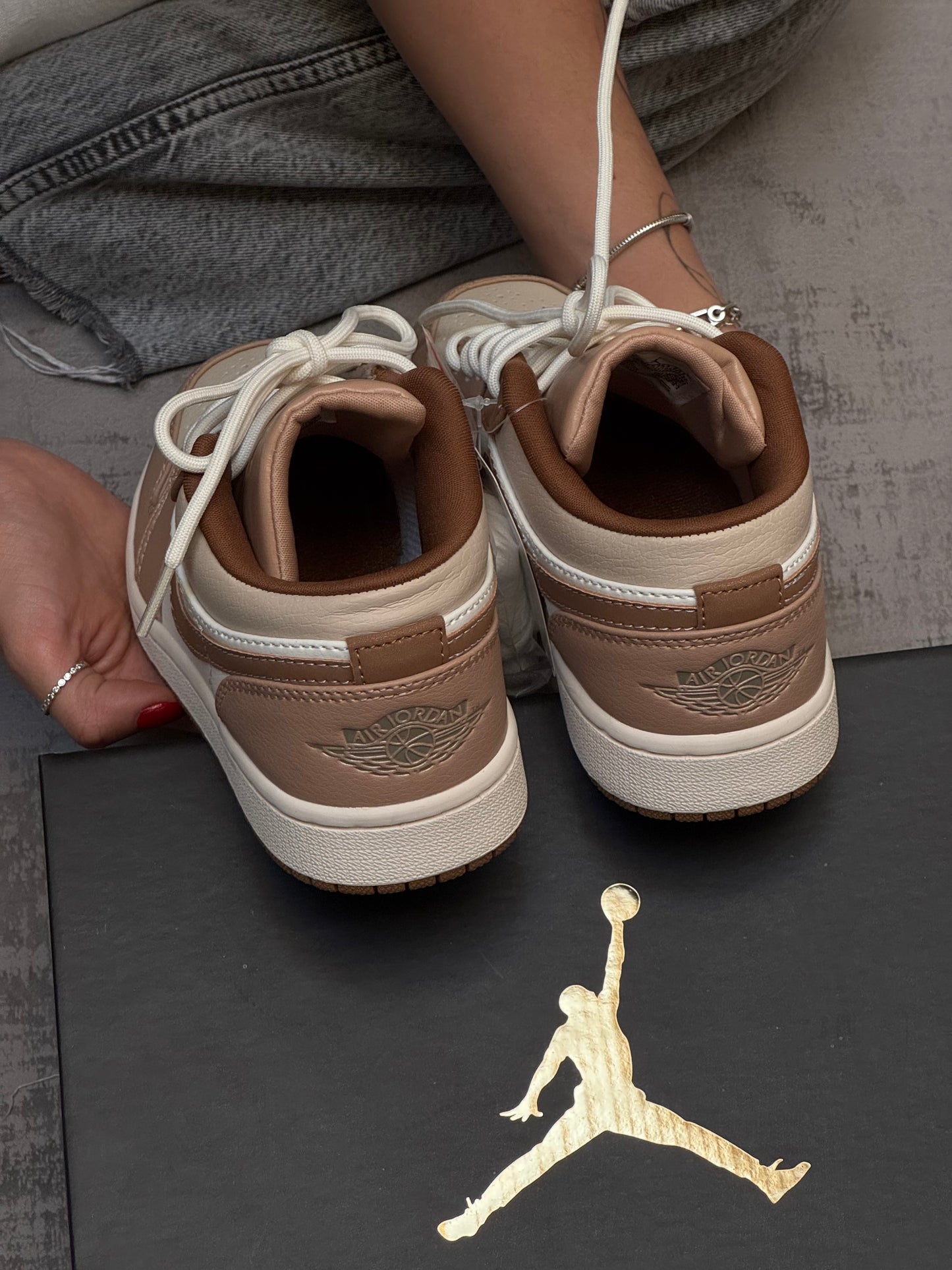 Air Jordan 1 Low “Tan Brown”