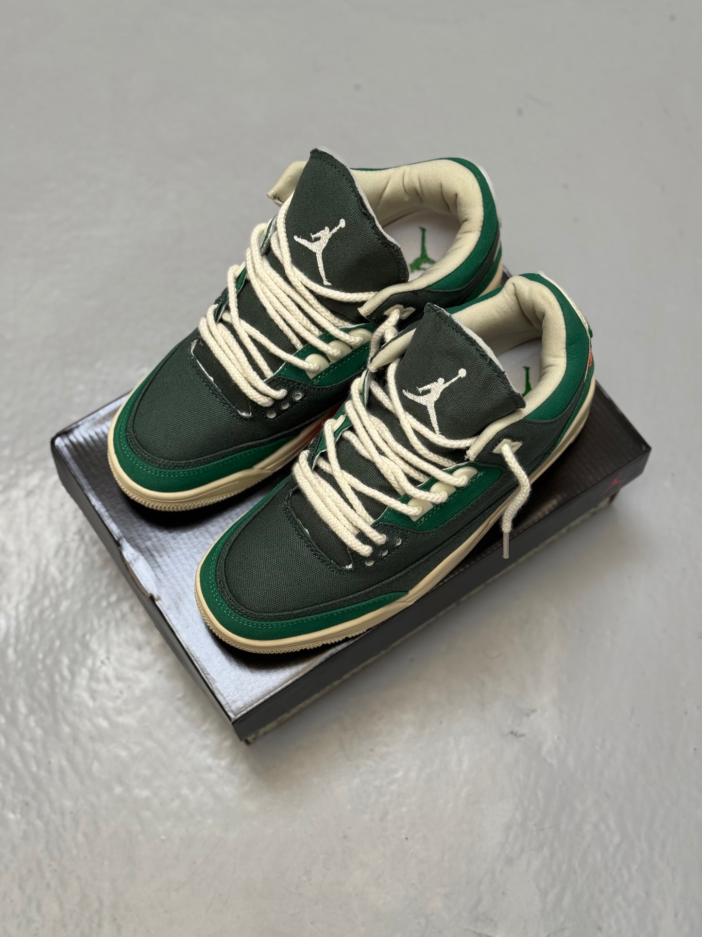 Jordan 3 Retro SP Bicoastal x Nina Chanel Abney