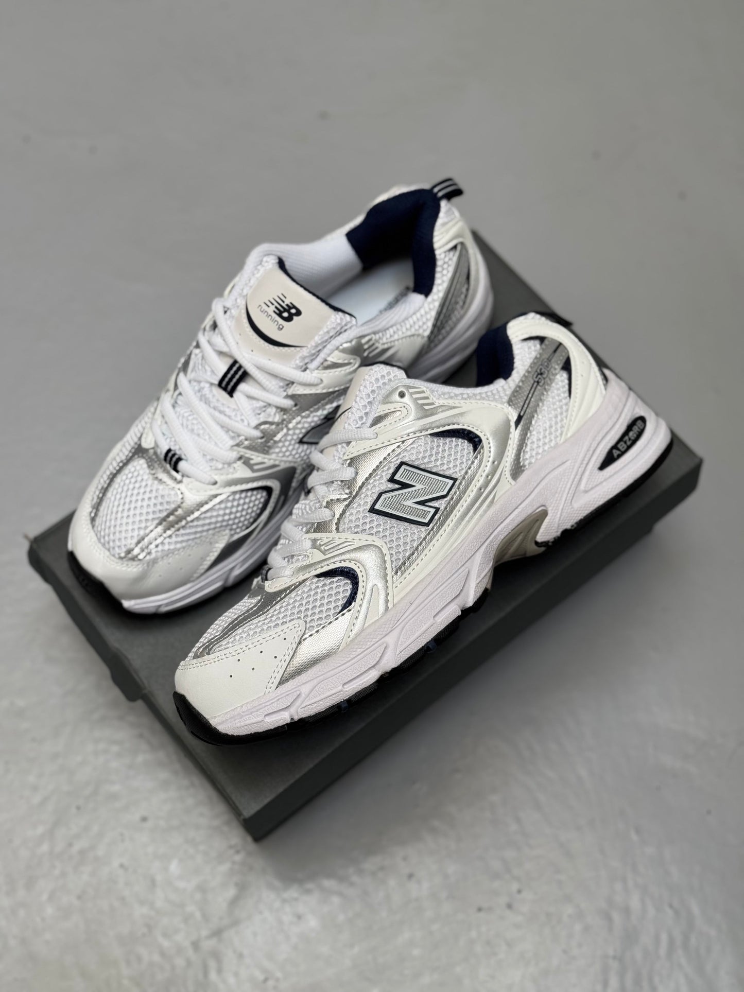 New Balance 530