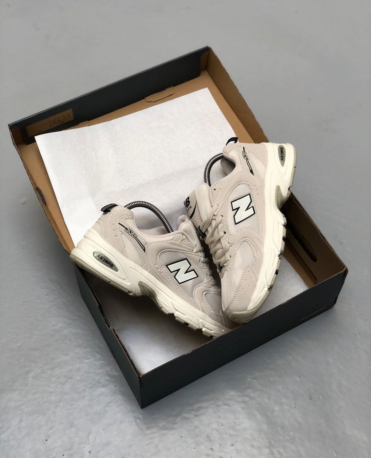 New Balance 530 Beige