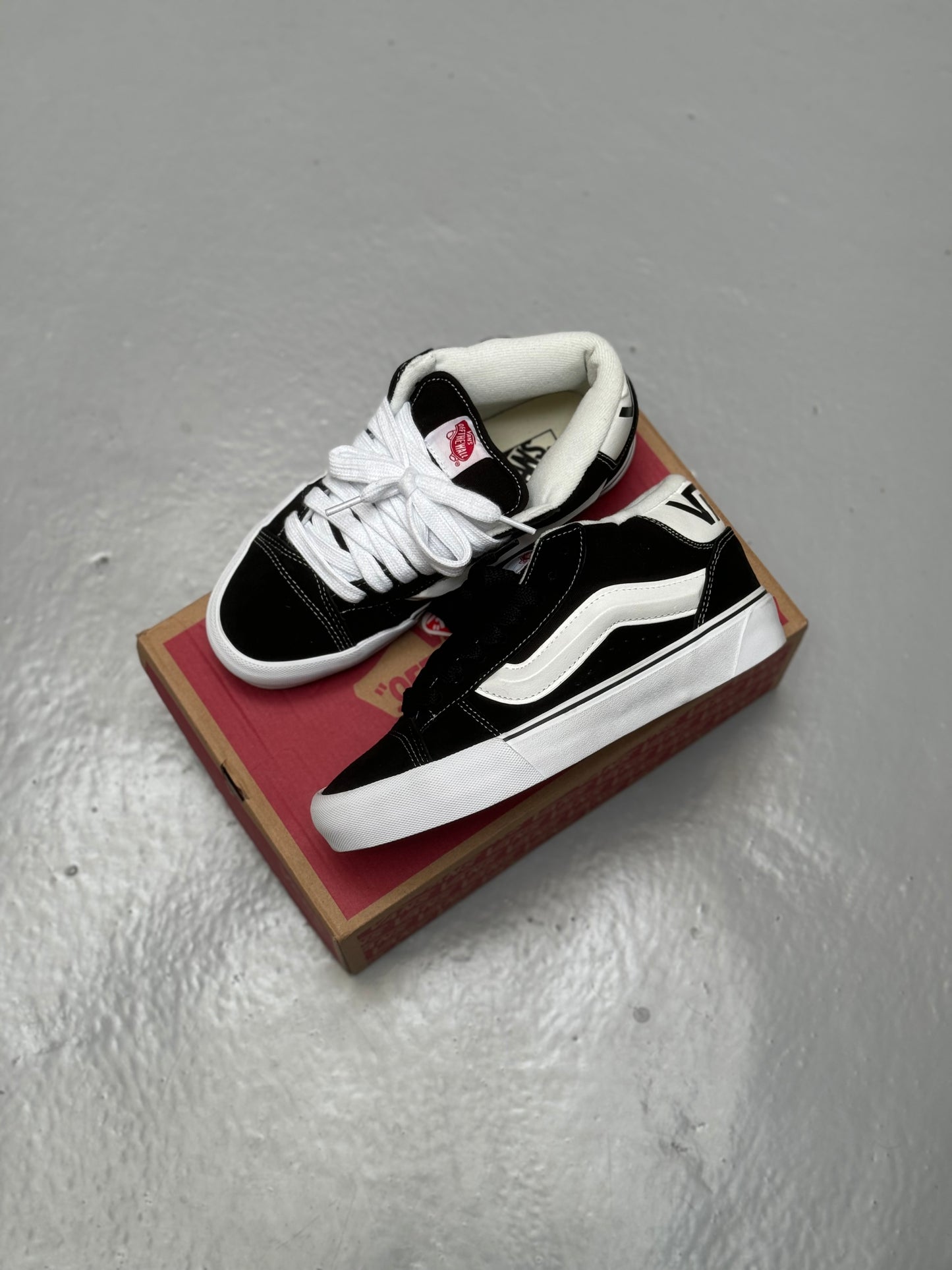 Vans Knu Skool Mid