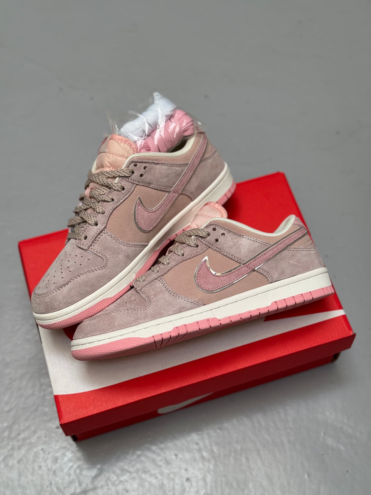 Nike SB Dunk Low Rosa