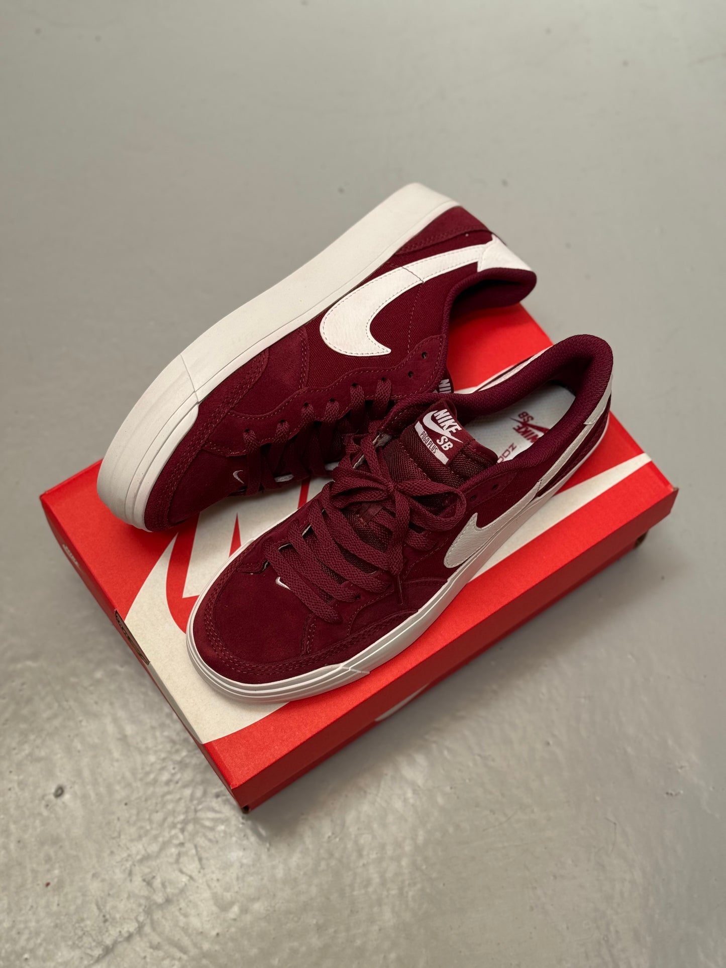 Nike Zoom Pogo Puls Red