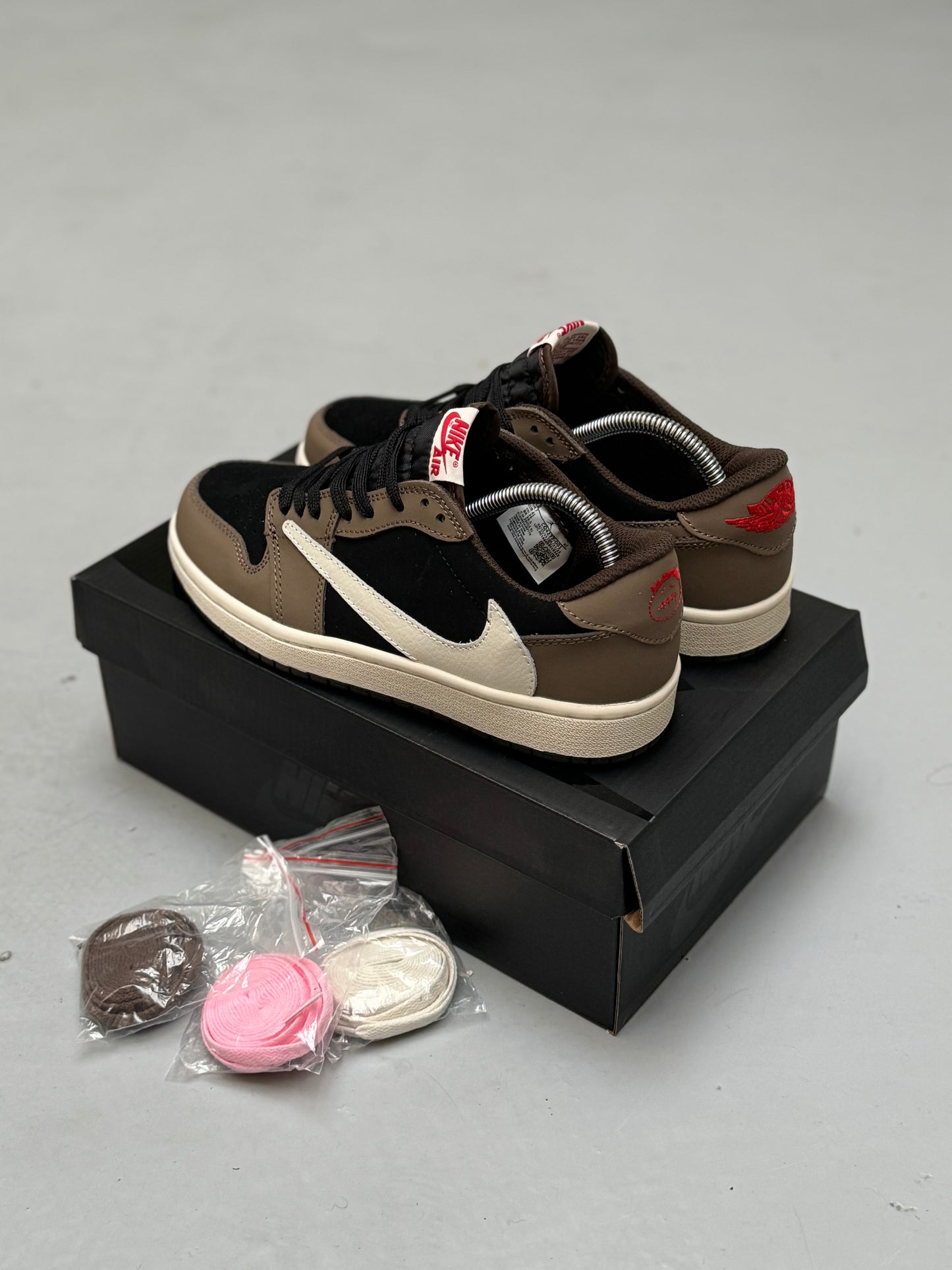 Air Jordan 1 Low X Travis Scott