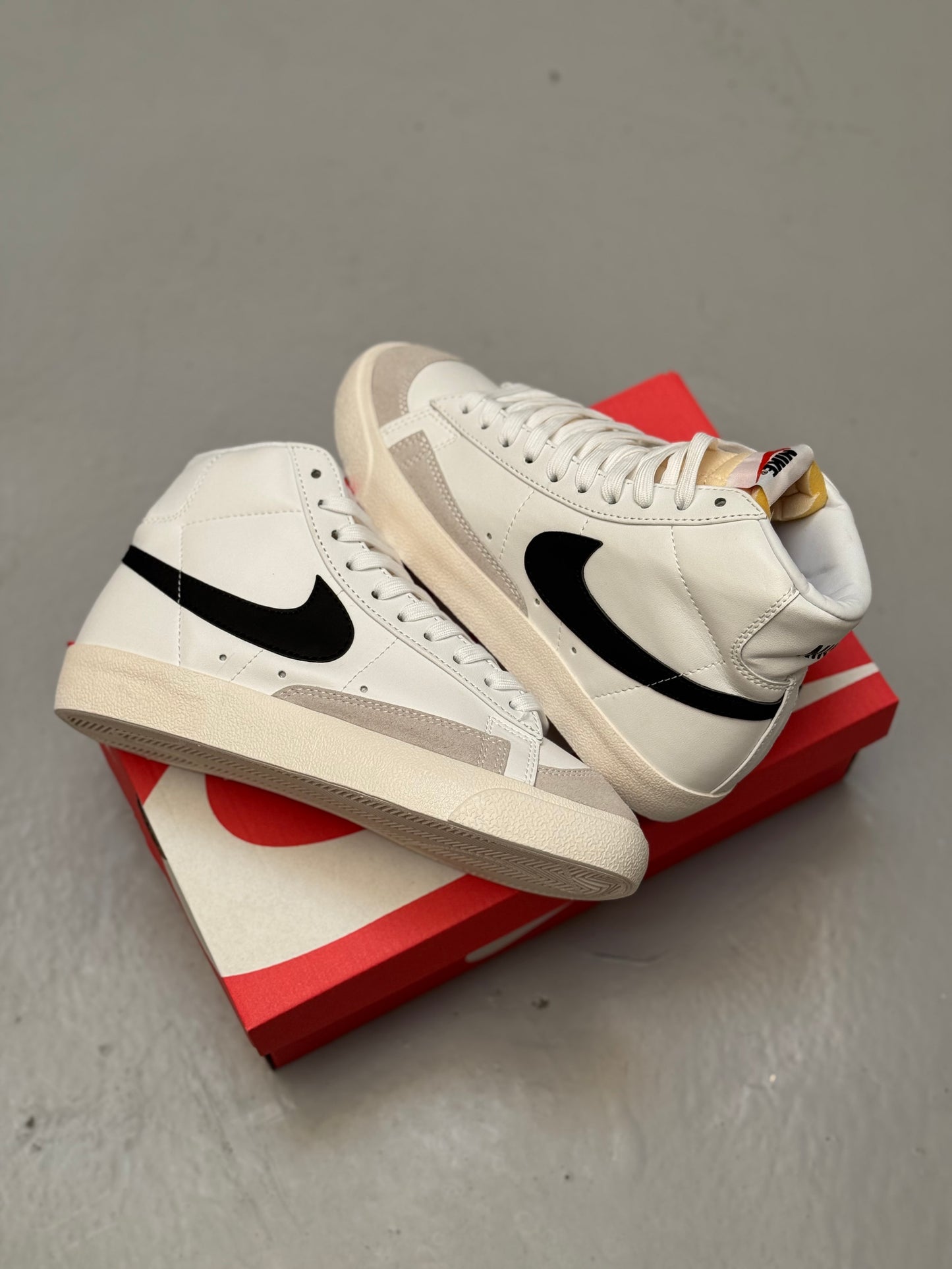 Nike Blazer Mid 77