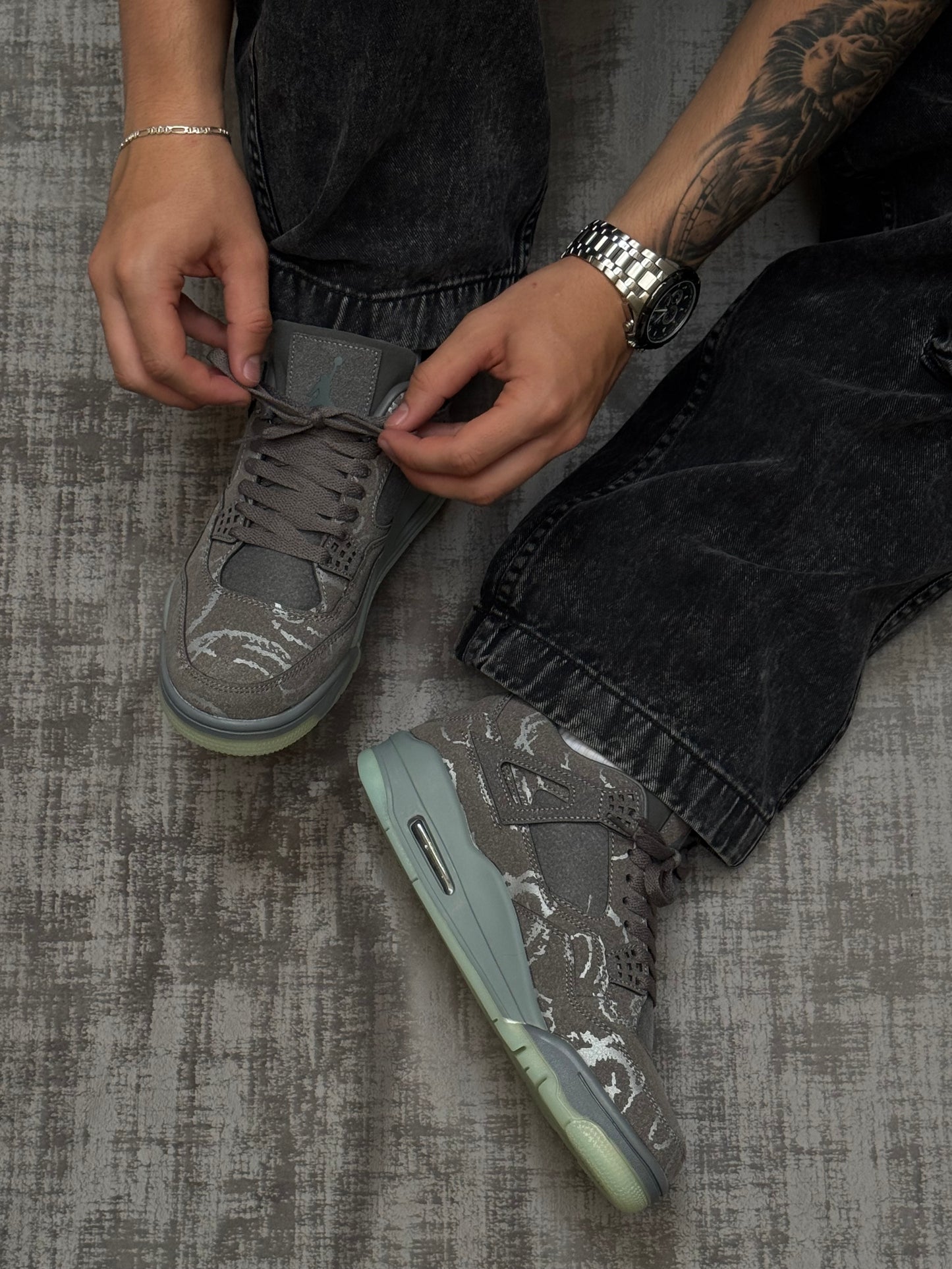 Air Jordan 4 Kaws