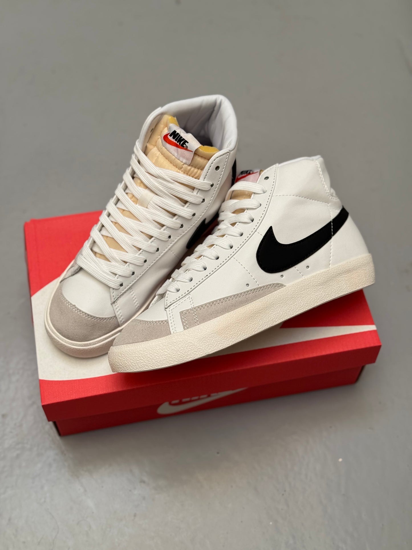 Nike Blazer Mid 77