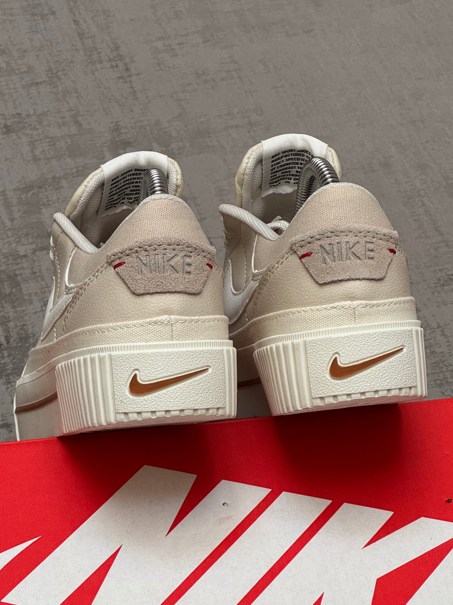 Nike Legacy Court Lift