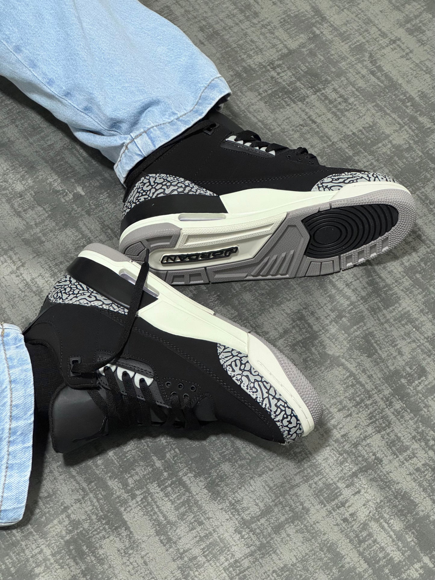 Air Jordan Retro 3 Cement