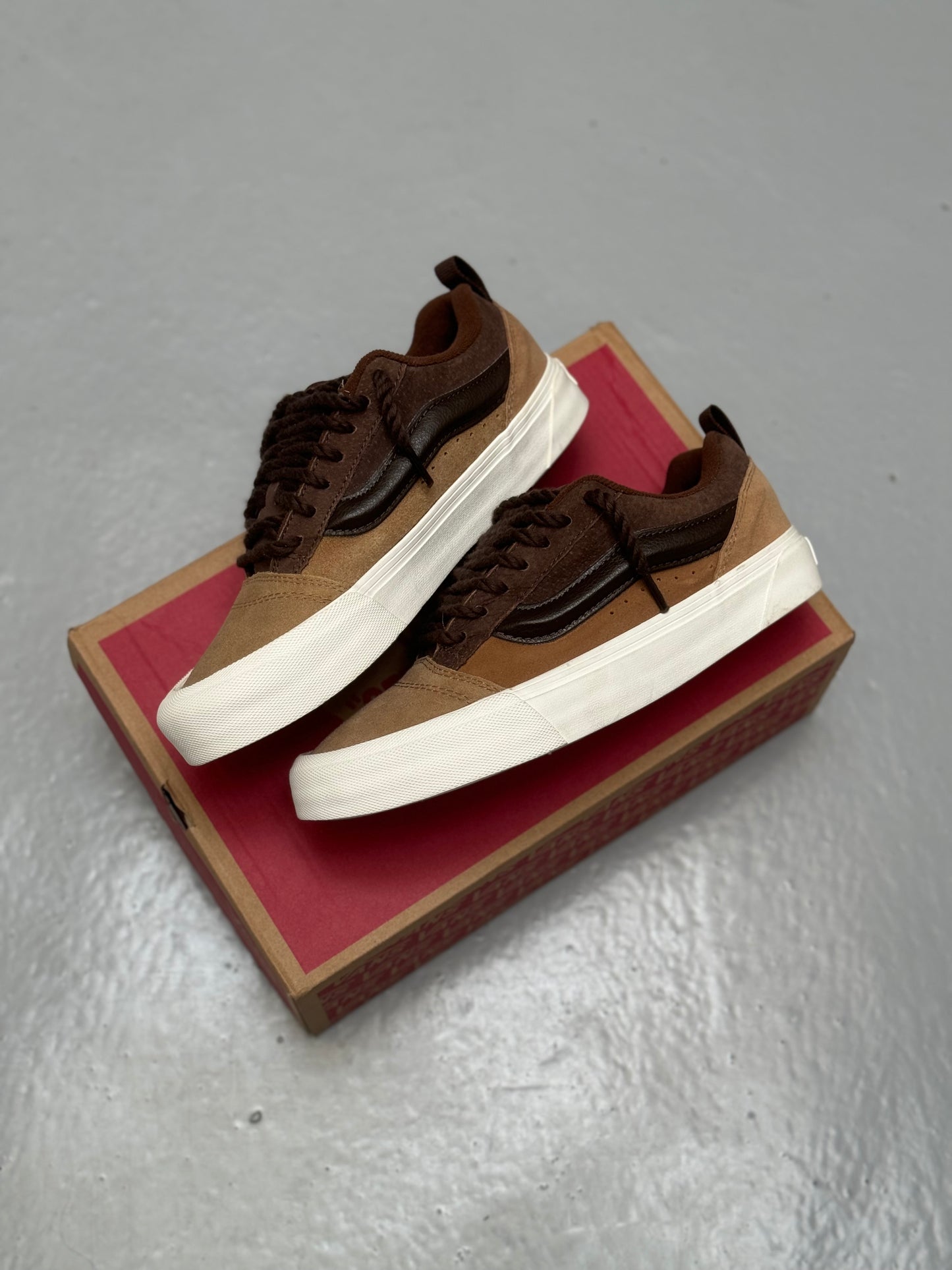 Vans Knu Skool “Brown”