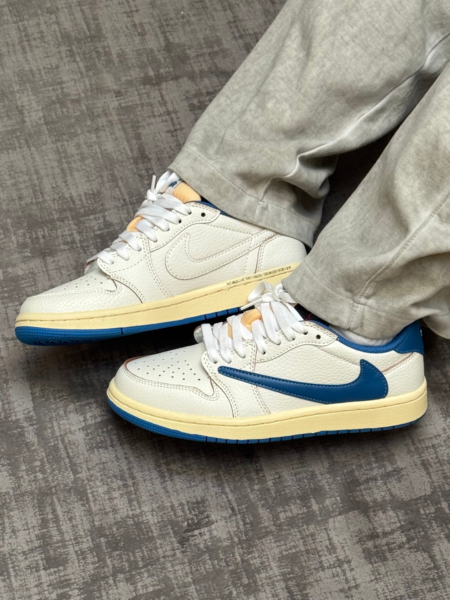 Travis Scott x Air Jordan 1 Low - Fragment Design