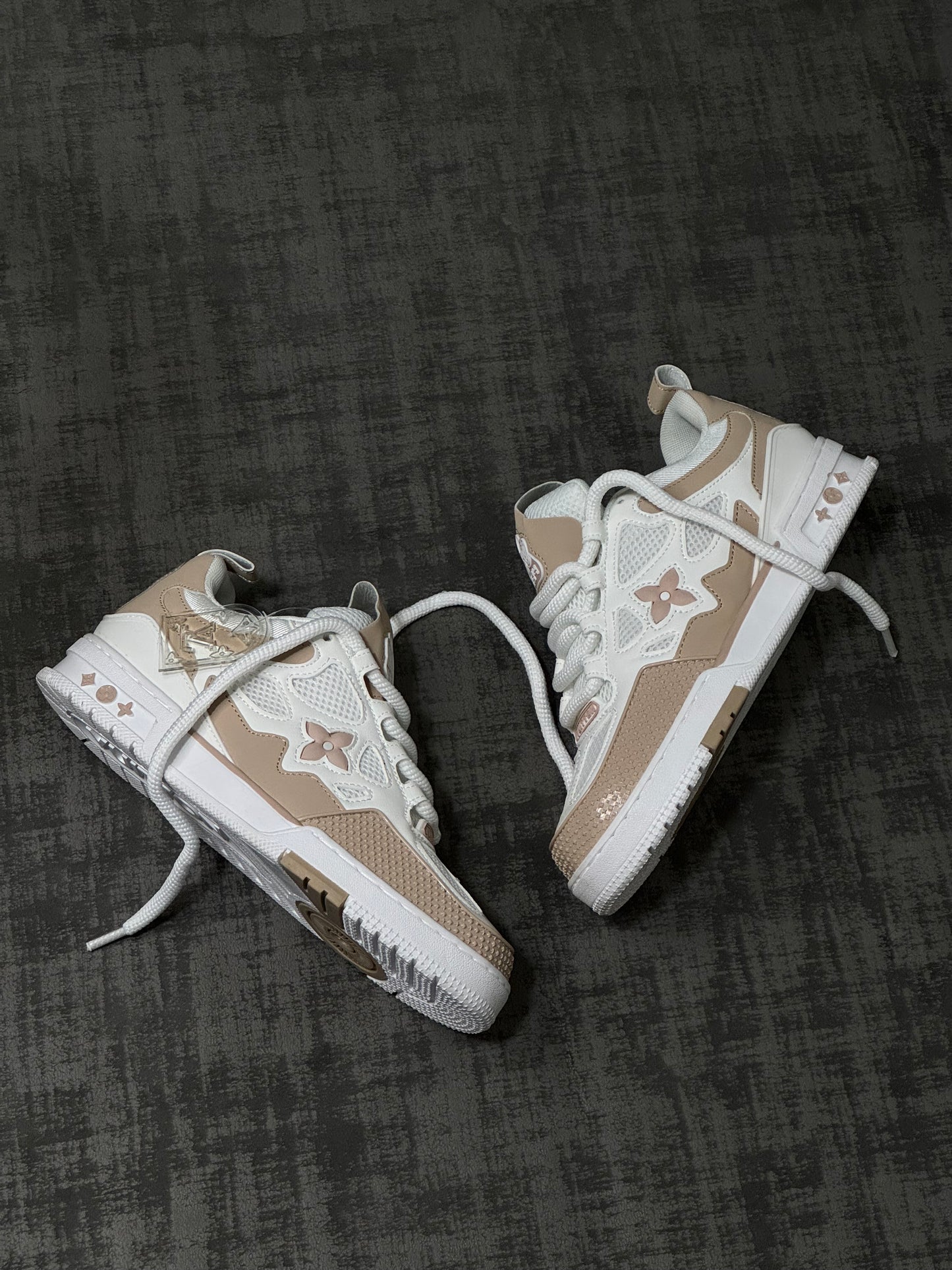 Louis Vuitton Skate “Gold”