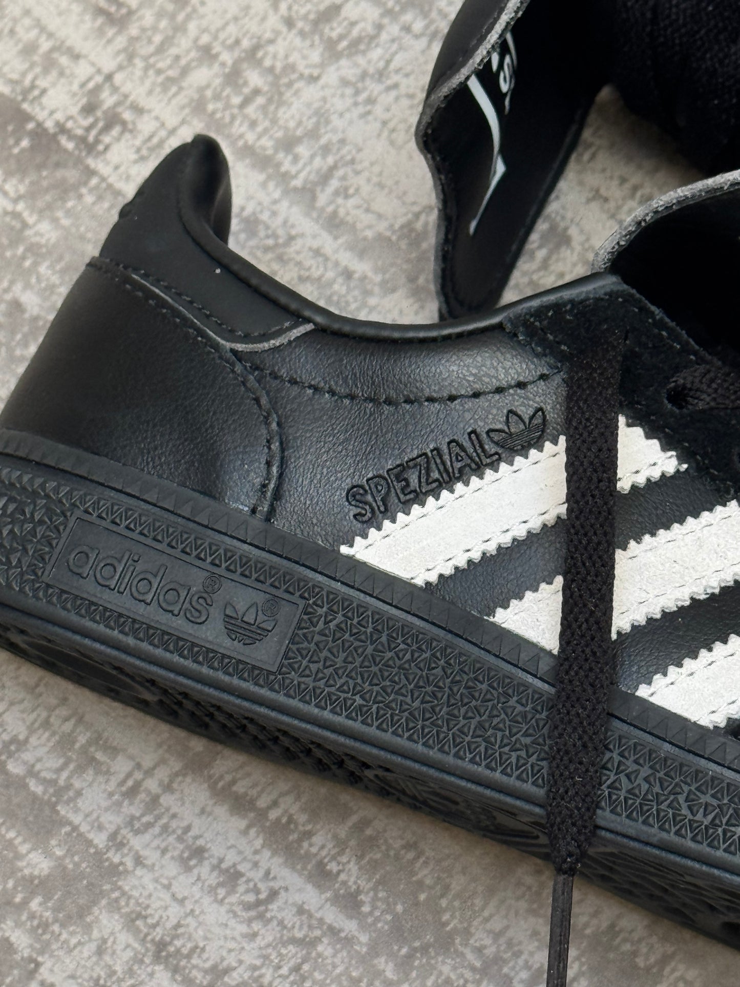Adidas Spezial Black