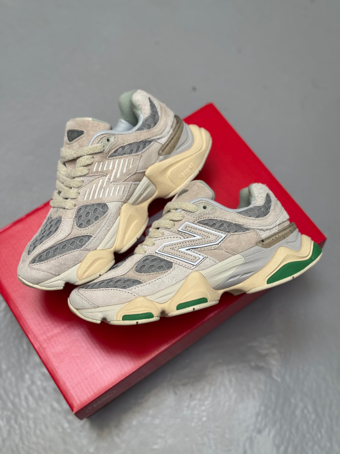 New Balance 9060 Gris