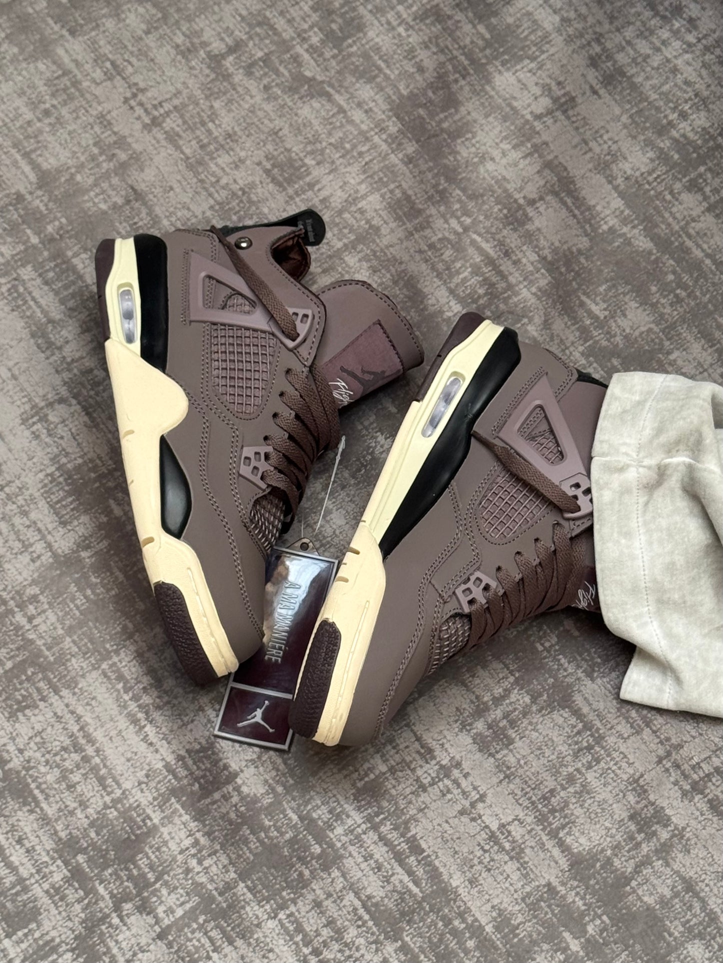 Air Jordan 4 Retro A Ma Maniére Violet Ore