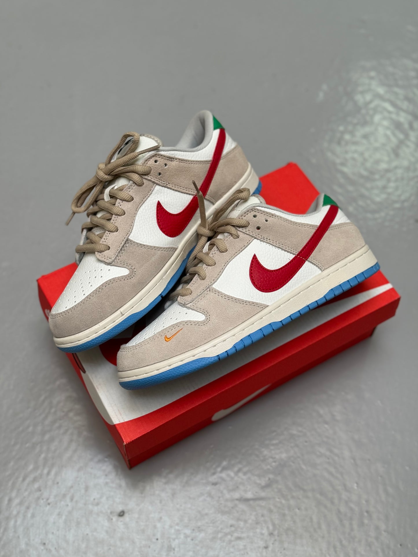 Nike Dunk Low “Light Iron Ore/Red”
